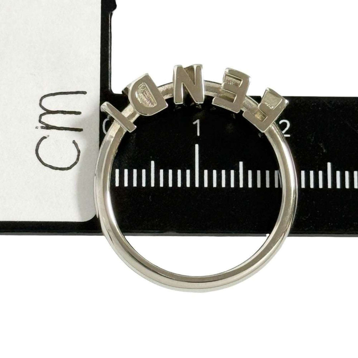 Fendi Silver Metal Band Ring (Pre-Owned)