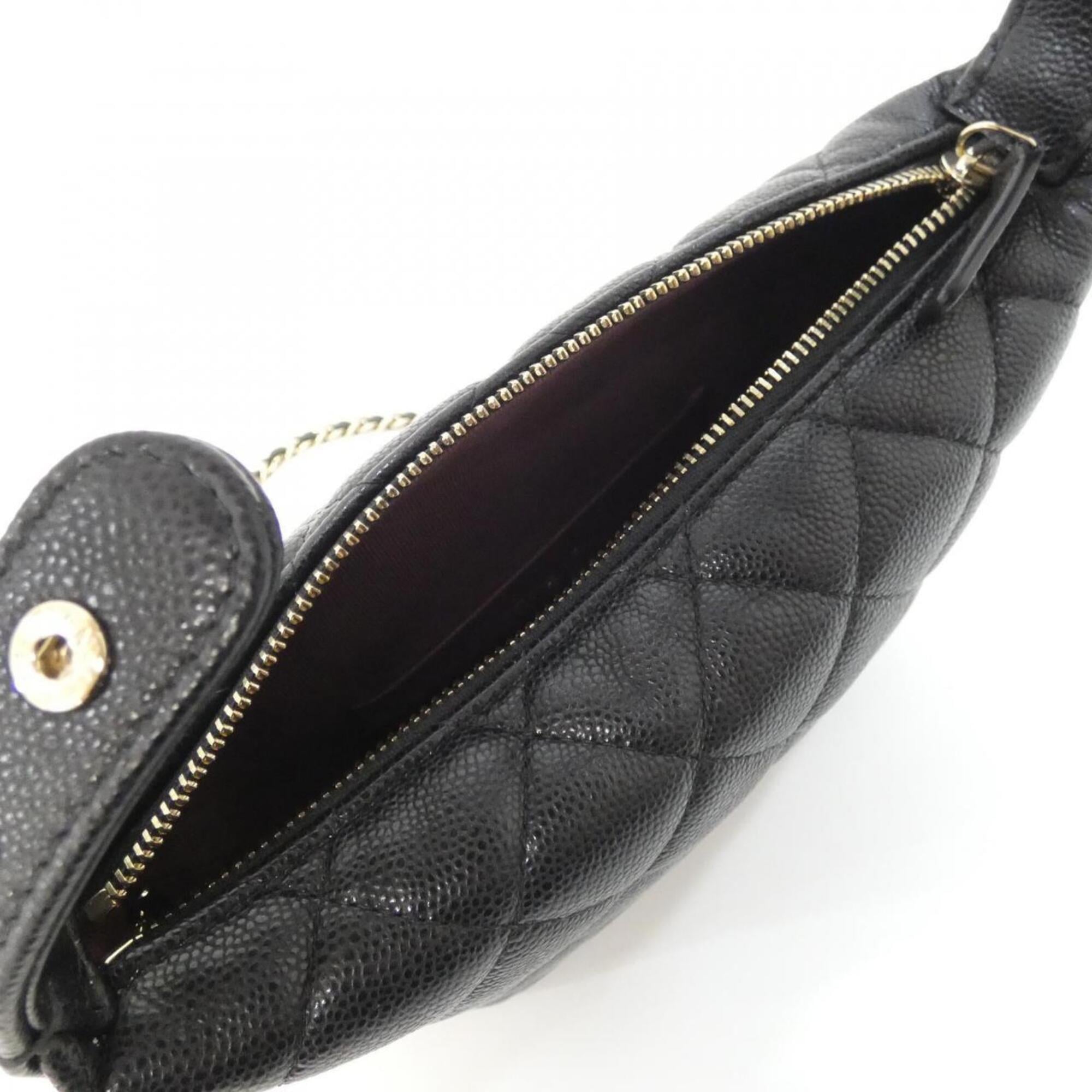 Chanel Black Grained Calfskin Handbag (Pre-Owned)