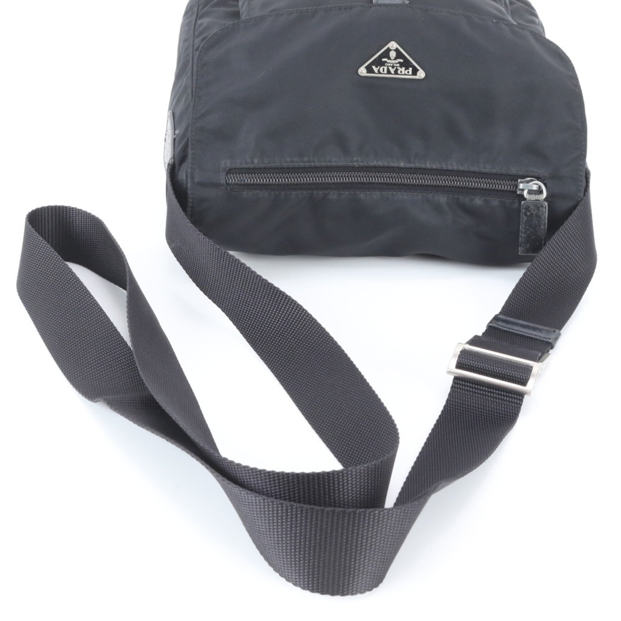 Prada Black Nylon Shoulder Bag (Pre-Owned)