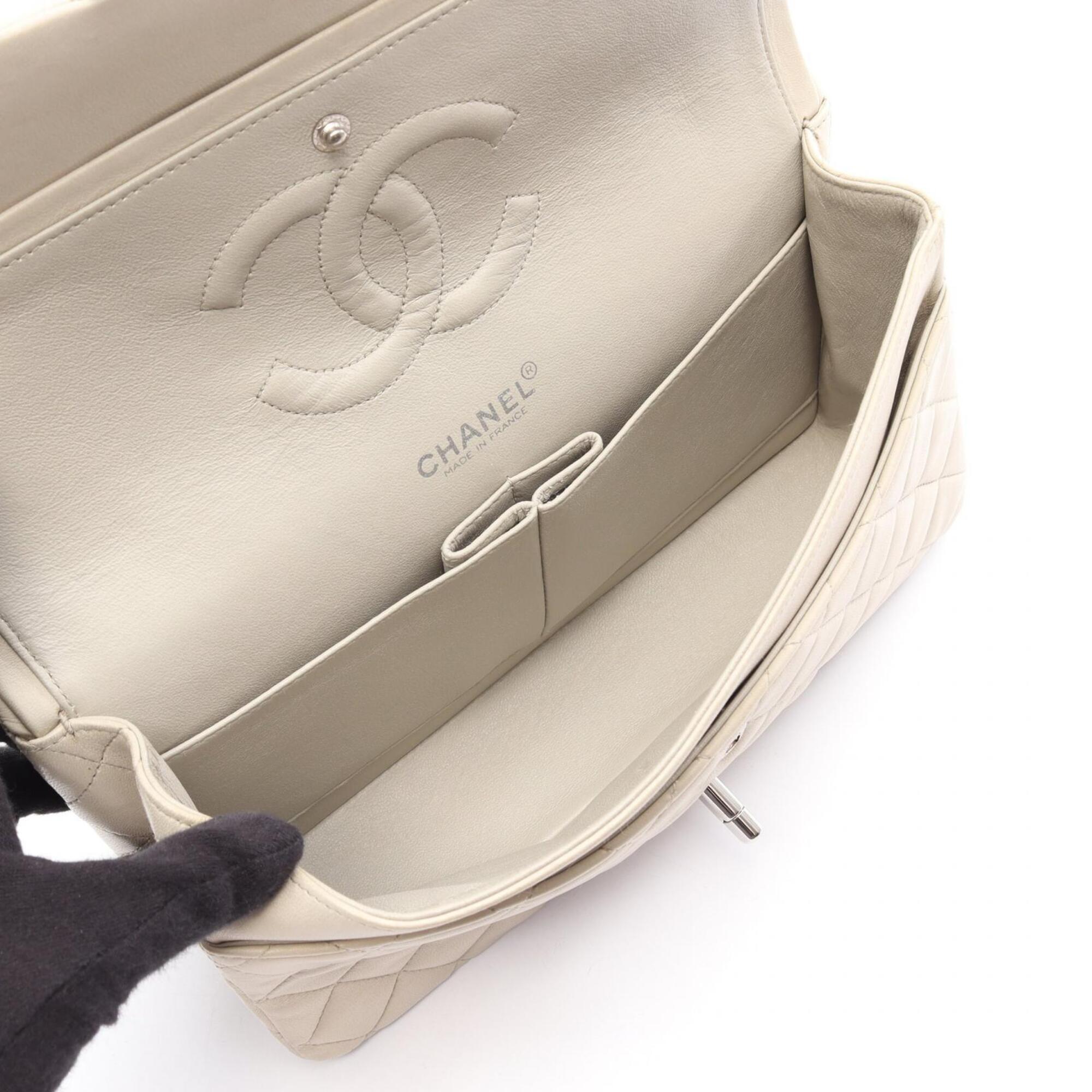 Chanel Gray Leather Handbag Shoulder Bag (Pre-Owned)