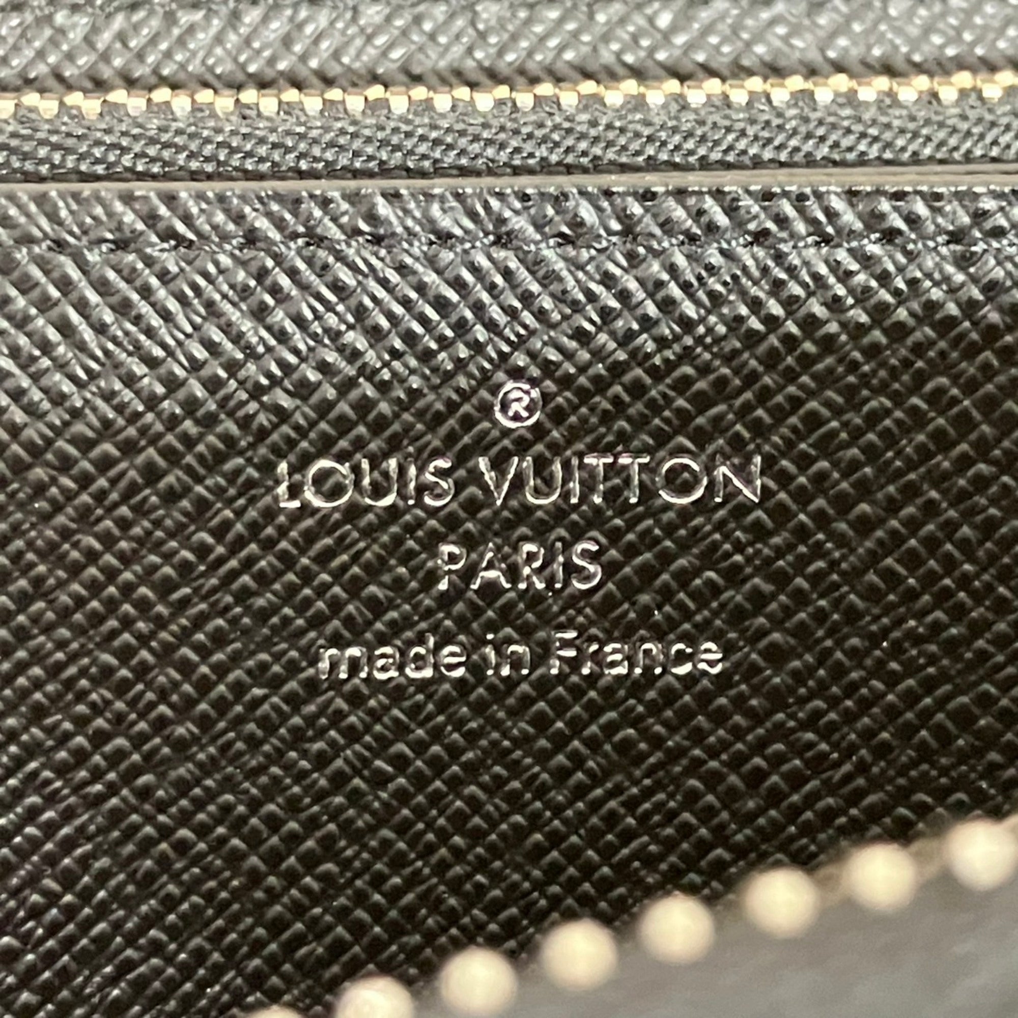 Louis Vuitton Epi Black Noir Epi Leather Long Wallet (Bi-Fold) (Pre-Owned)