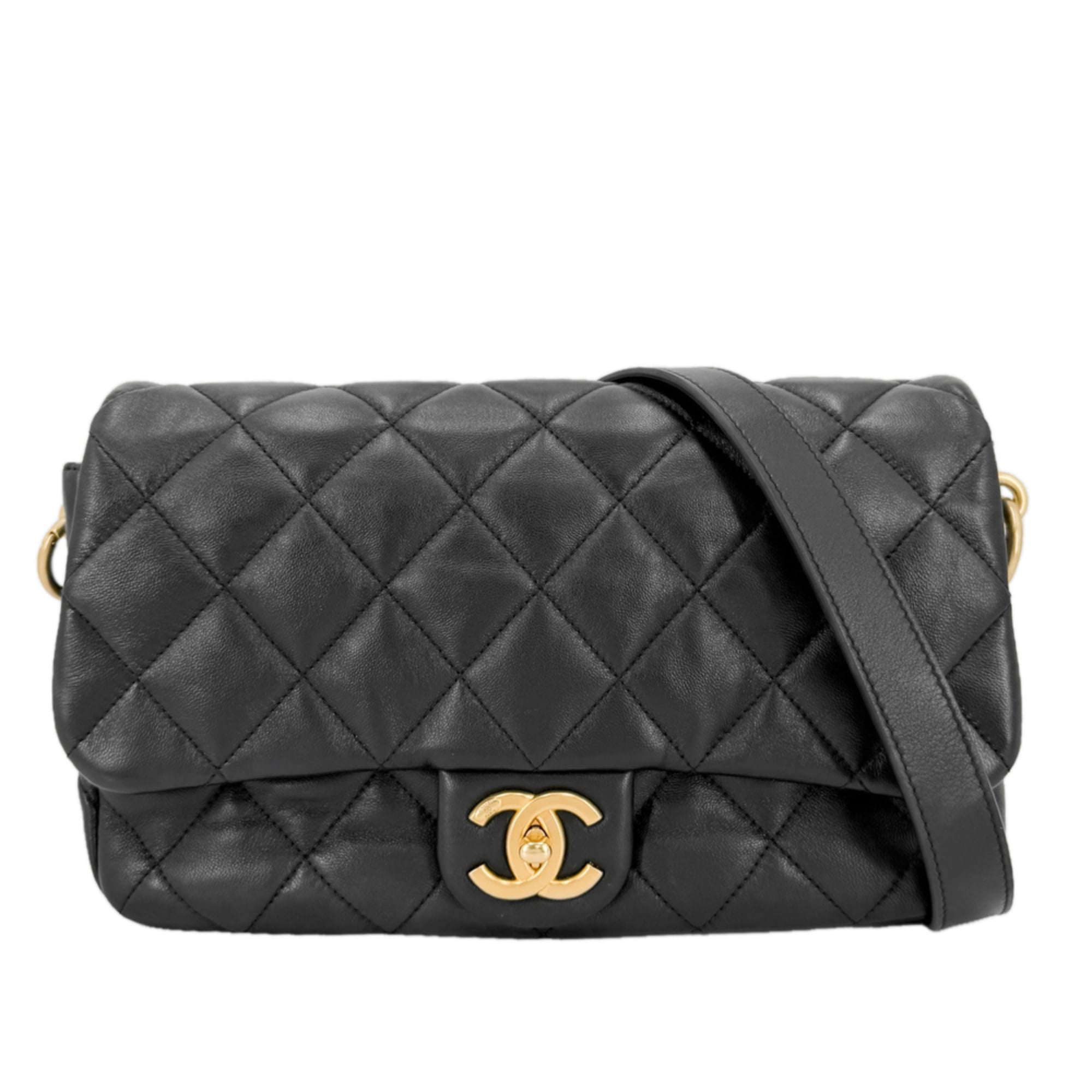 Chanel Matelasse Black Leather Shoulder Bag (Pre-Owned)