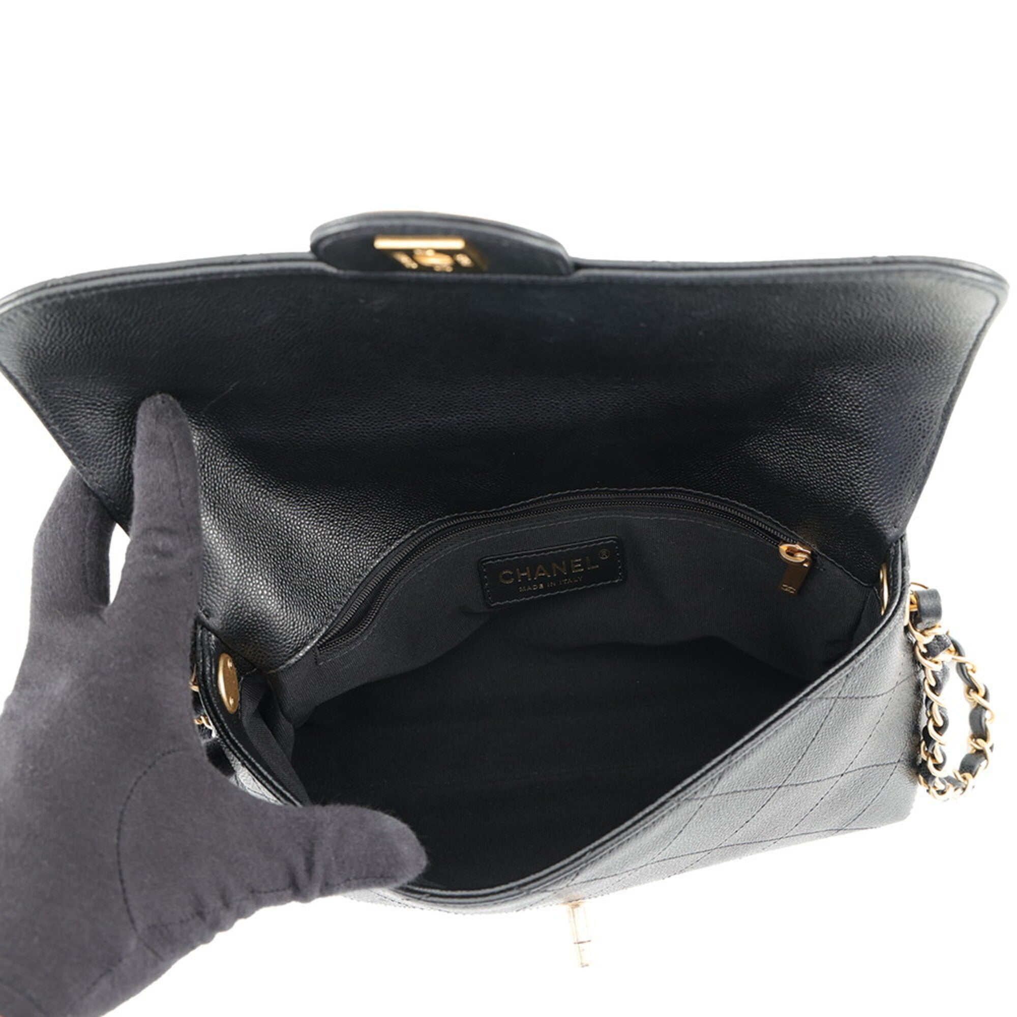 Chanel Matelasse Black Grained Calfskin Handbag Shoulder Bag (Pre-Owned)