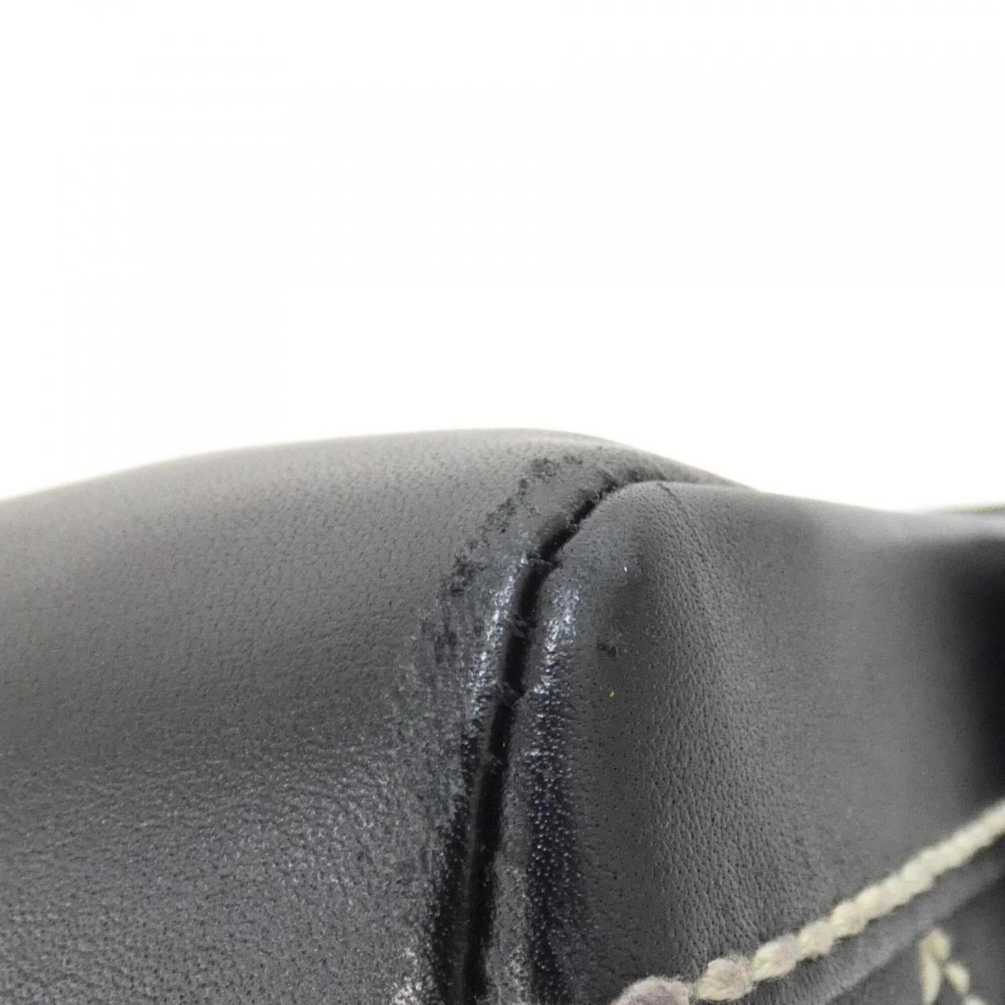 Chanel Black Leather Handbag (Pre-Owned)