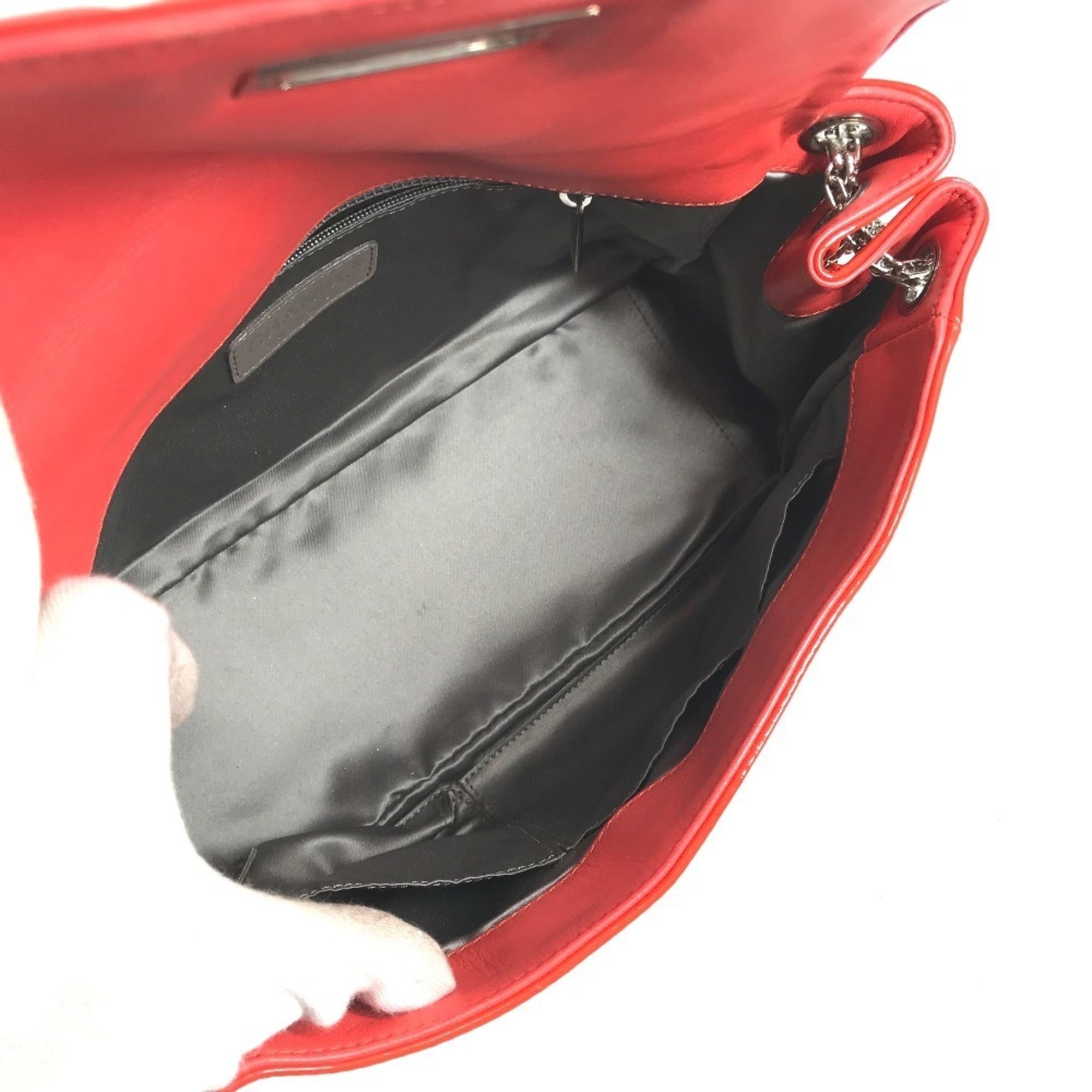 Chanel Orange Red Color Patent Leather Shoulder Bag (Pre-Owned)