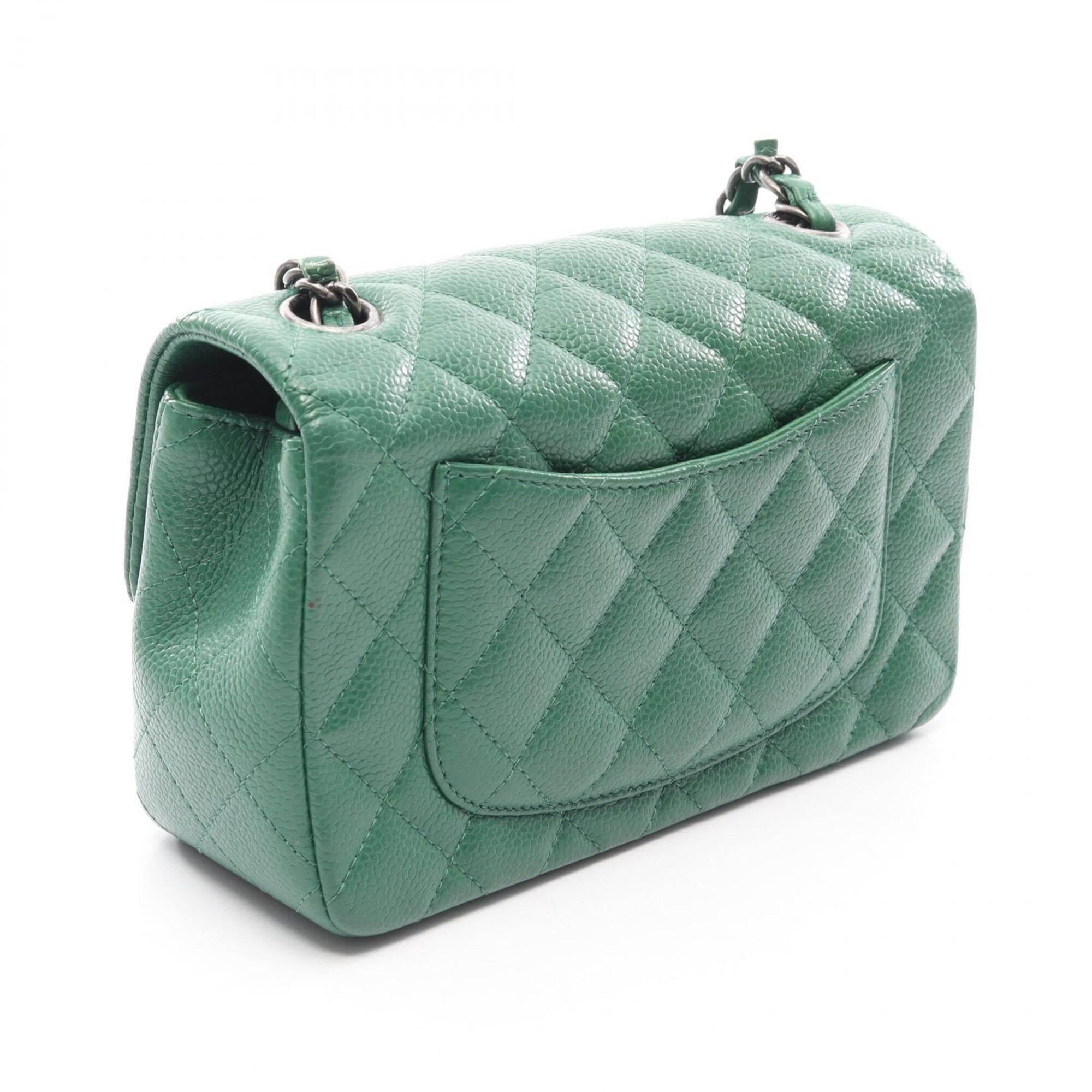 Chanel Green Grained Calfskin Handbag Shoulder Bag (Pre-Owned)