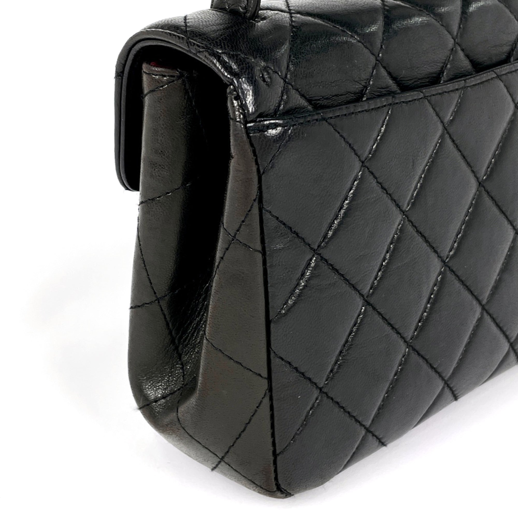 Chanel Black Leather Handbag (Pre-Owned)
