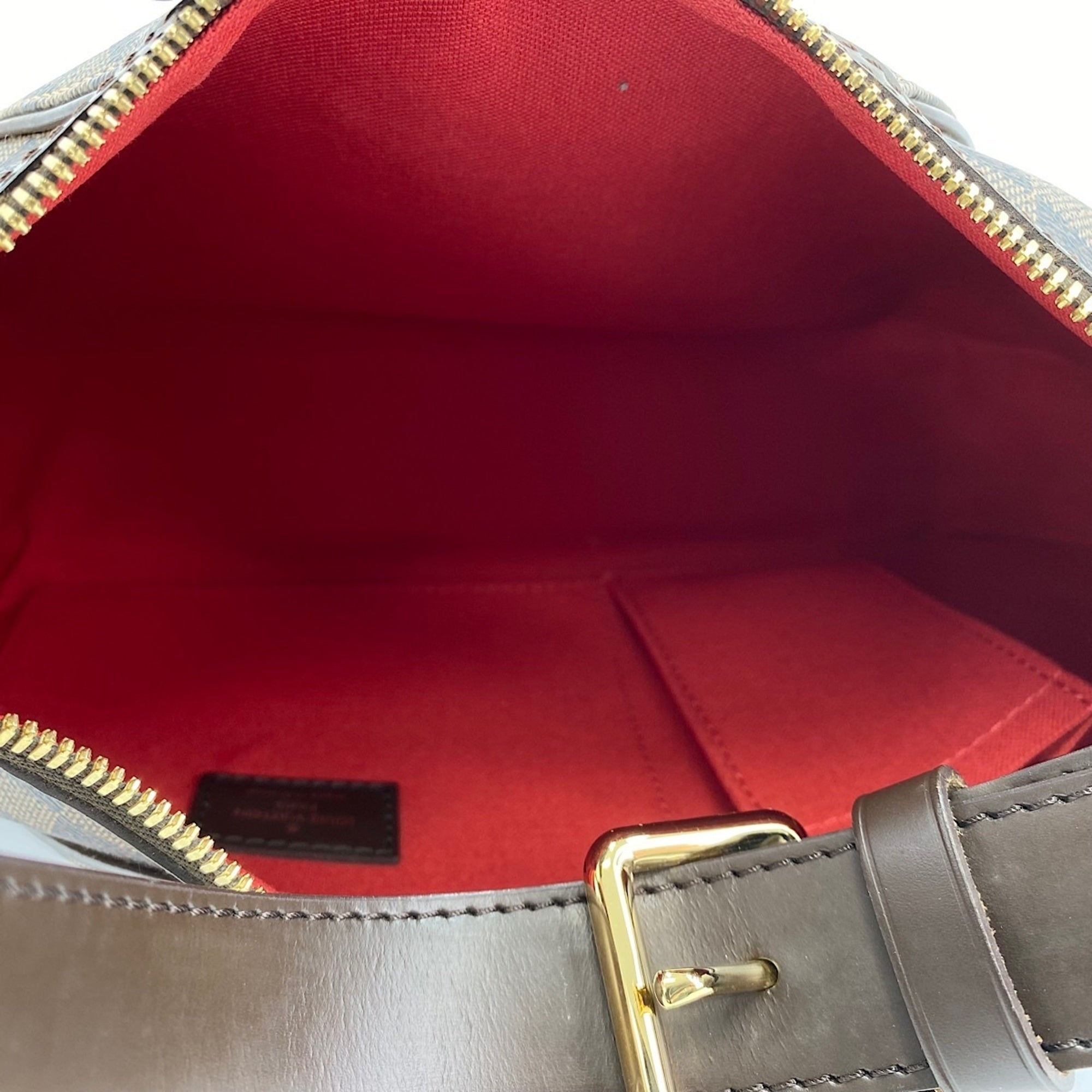 Louis Vuitton Brown Shoulder Bag (Pre-Owned)