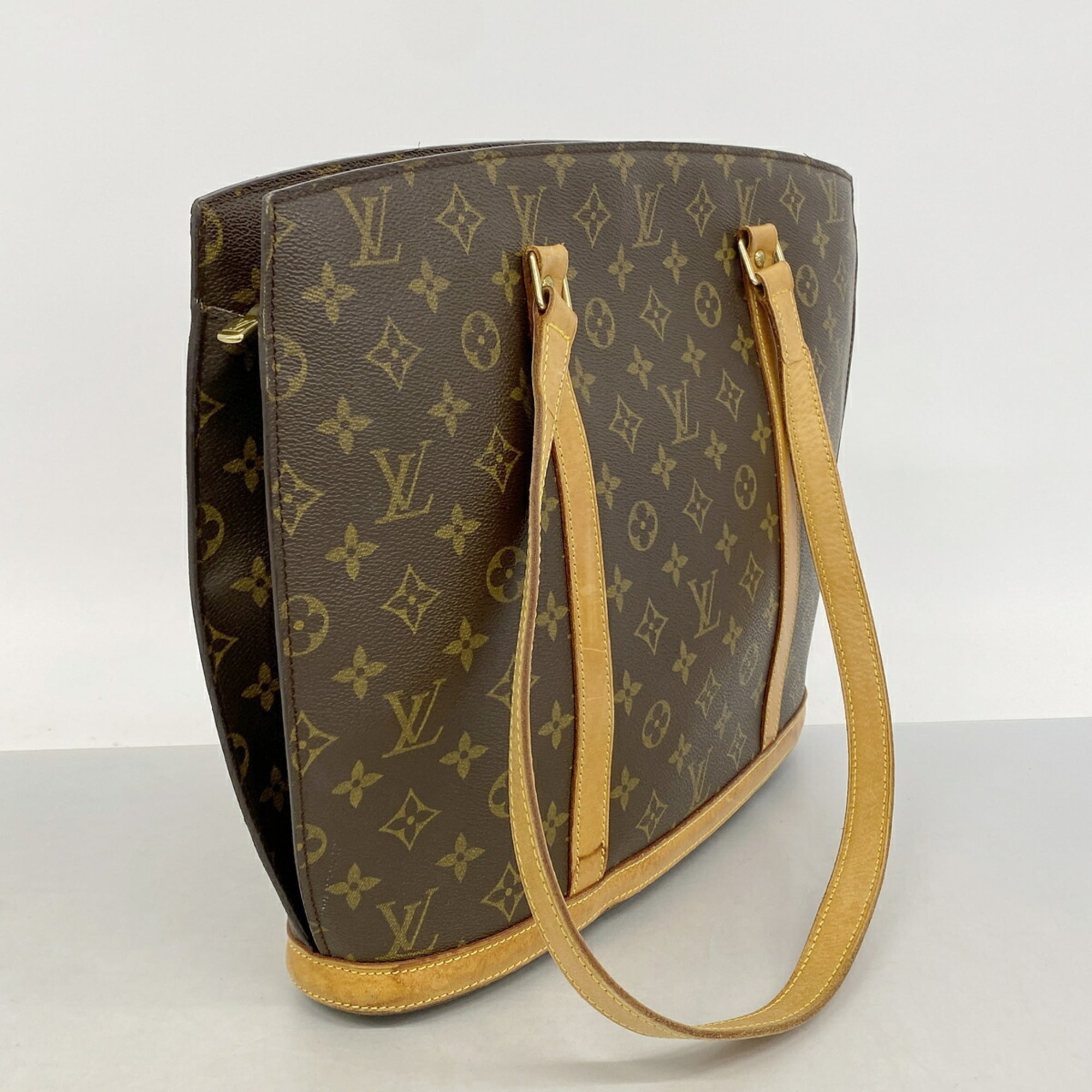 Louis Vuitton Brown Shoulder Bag (Pre-Owned)