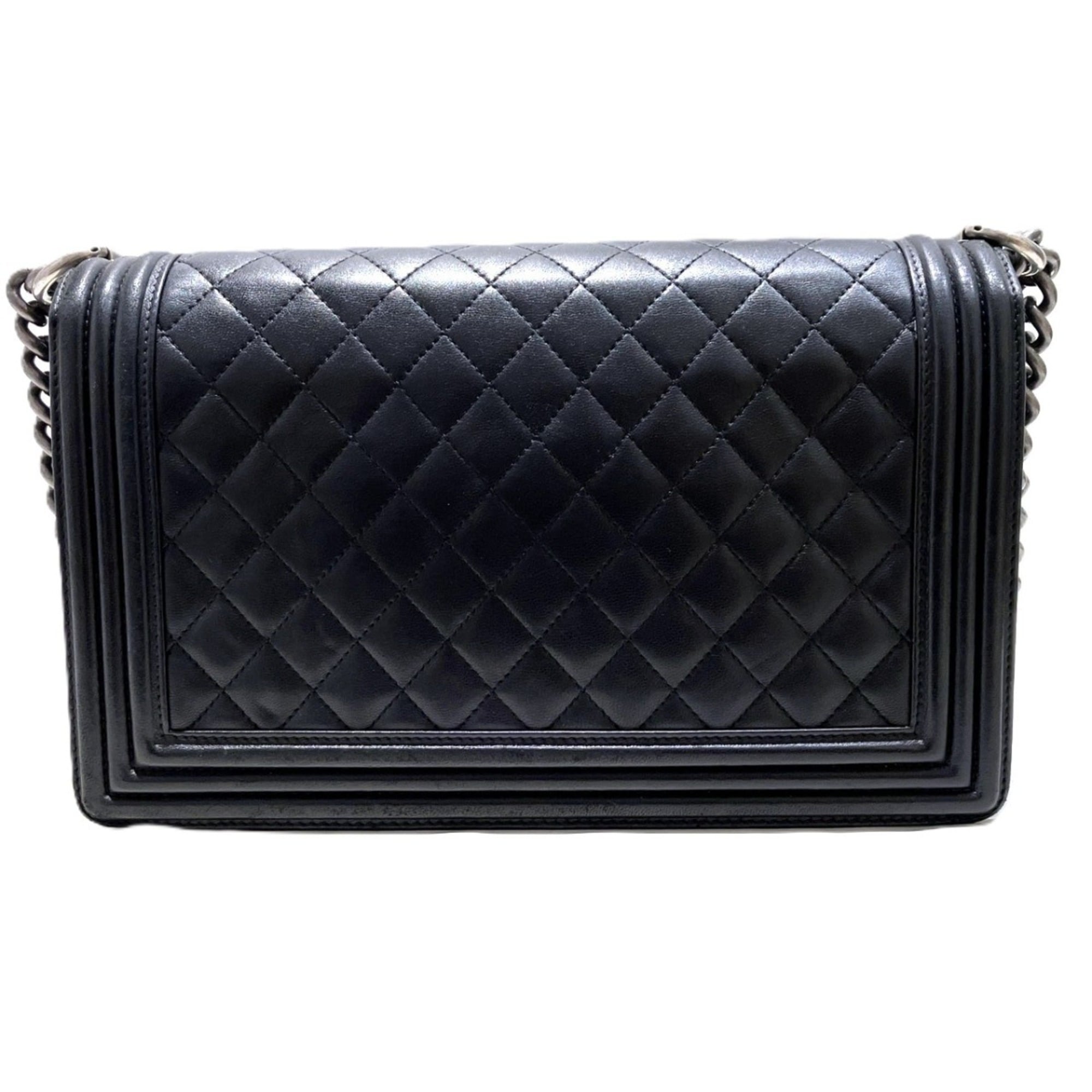 Chanel Black Leather Shoulder Bag (Pre-Owned)