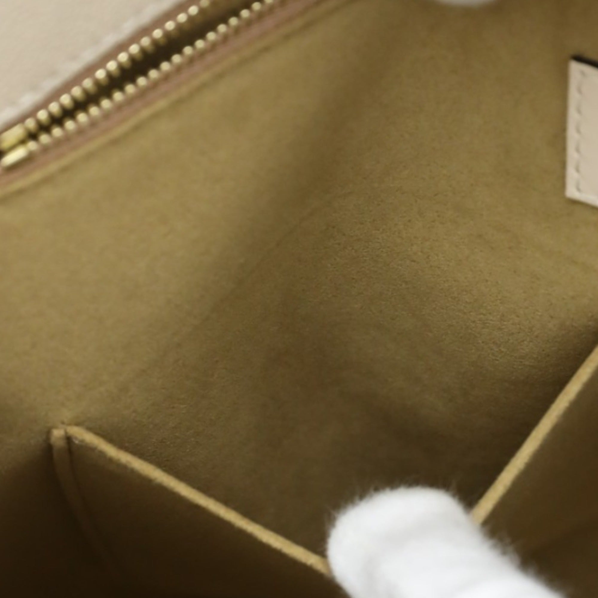 Louis Vuitton Monogram Empreinte Beige Monogram Empreinte Tote Bag (Pre-Owned)