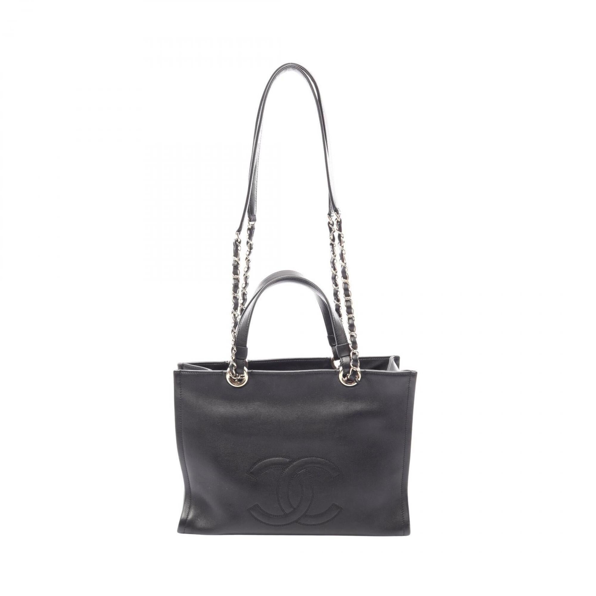 Chanel Black Leather Handbag Shoulder Bag (Pre-Owned)