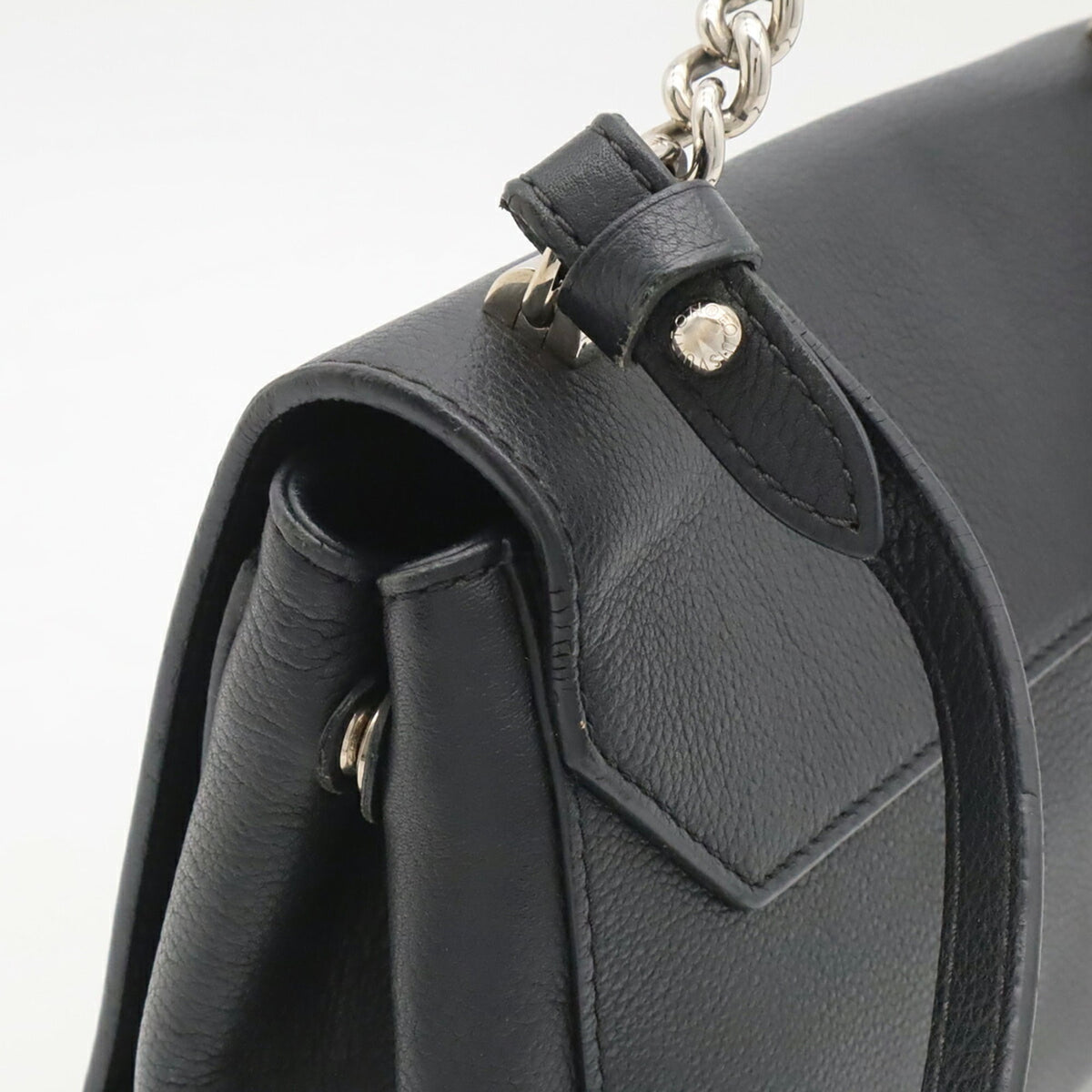 Louis Vuitton Black Noir Leather Handbag Shoulder Bag (Pre-Owned)