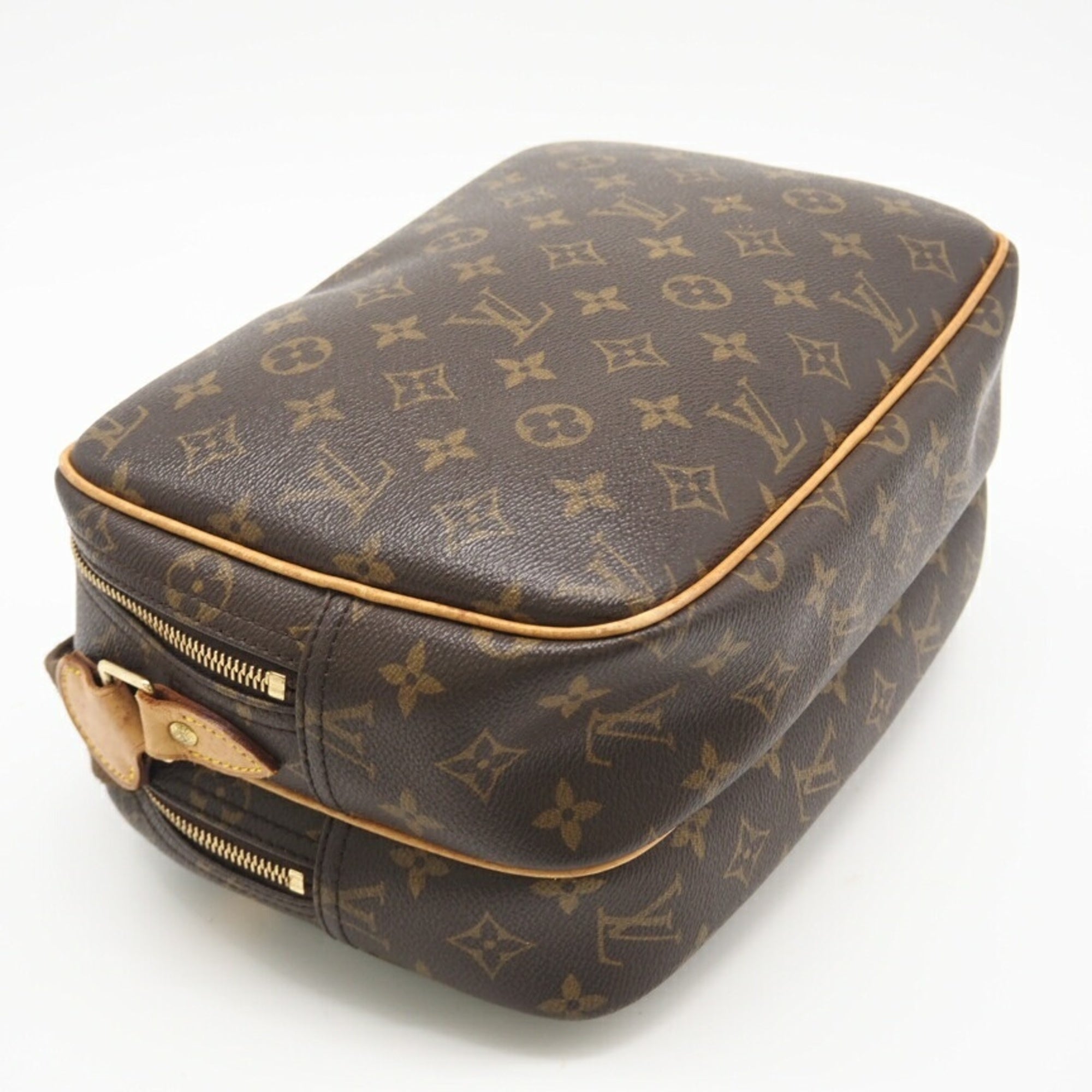 Louis Vuitton Brown Coated Canvas Shoulder Bag (Pre-Owned)