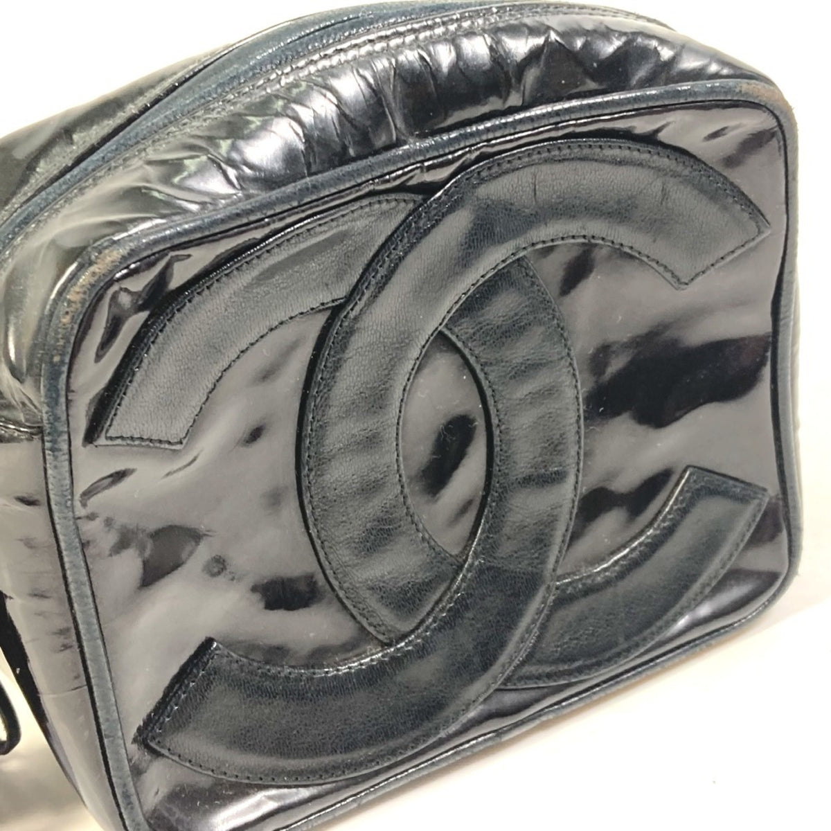 Chanel Black Leather Pochette Shoulder Bag (Pre-Owned)
