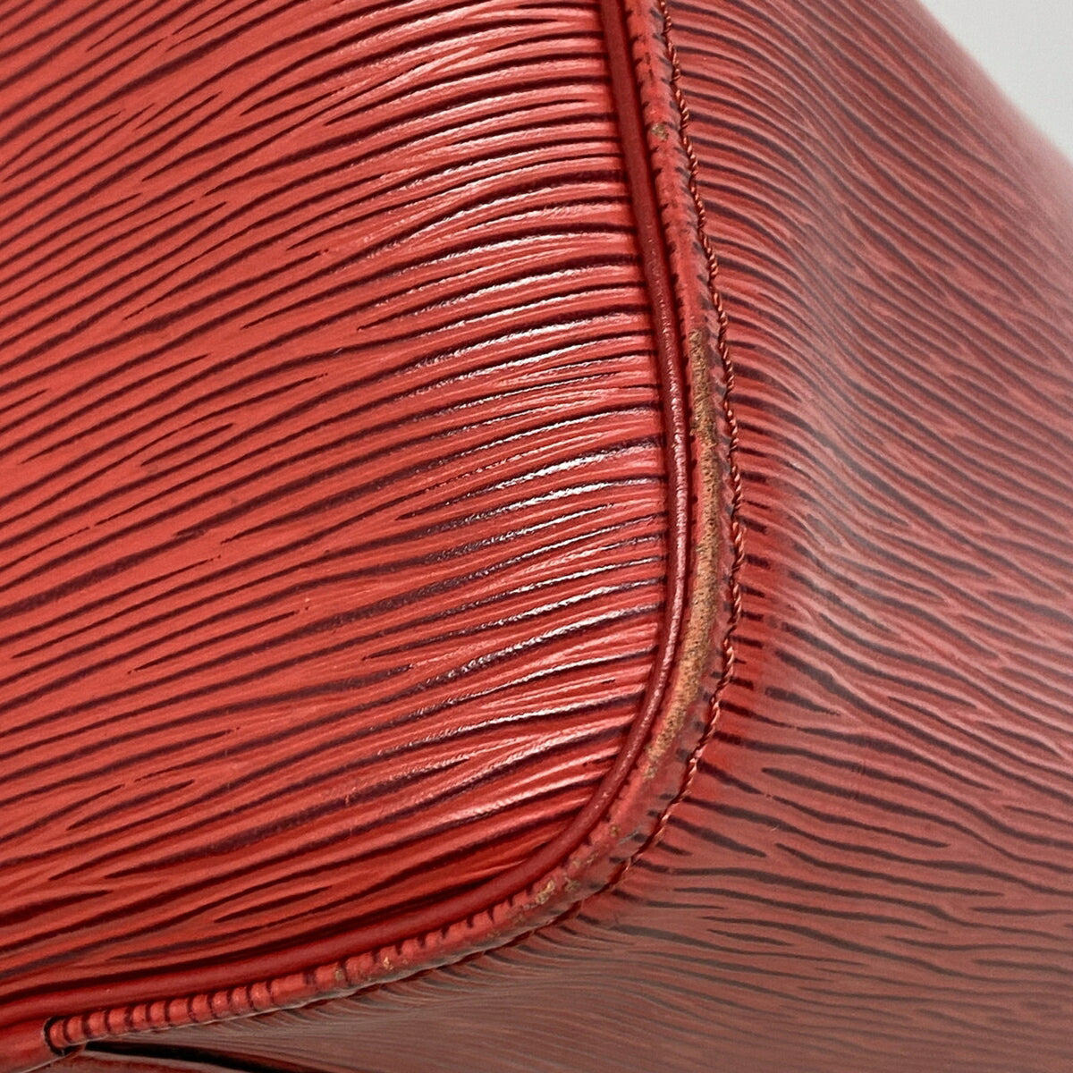 Louis Vuitton Castilian Red Handbag (Pre-Owned)