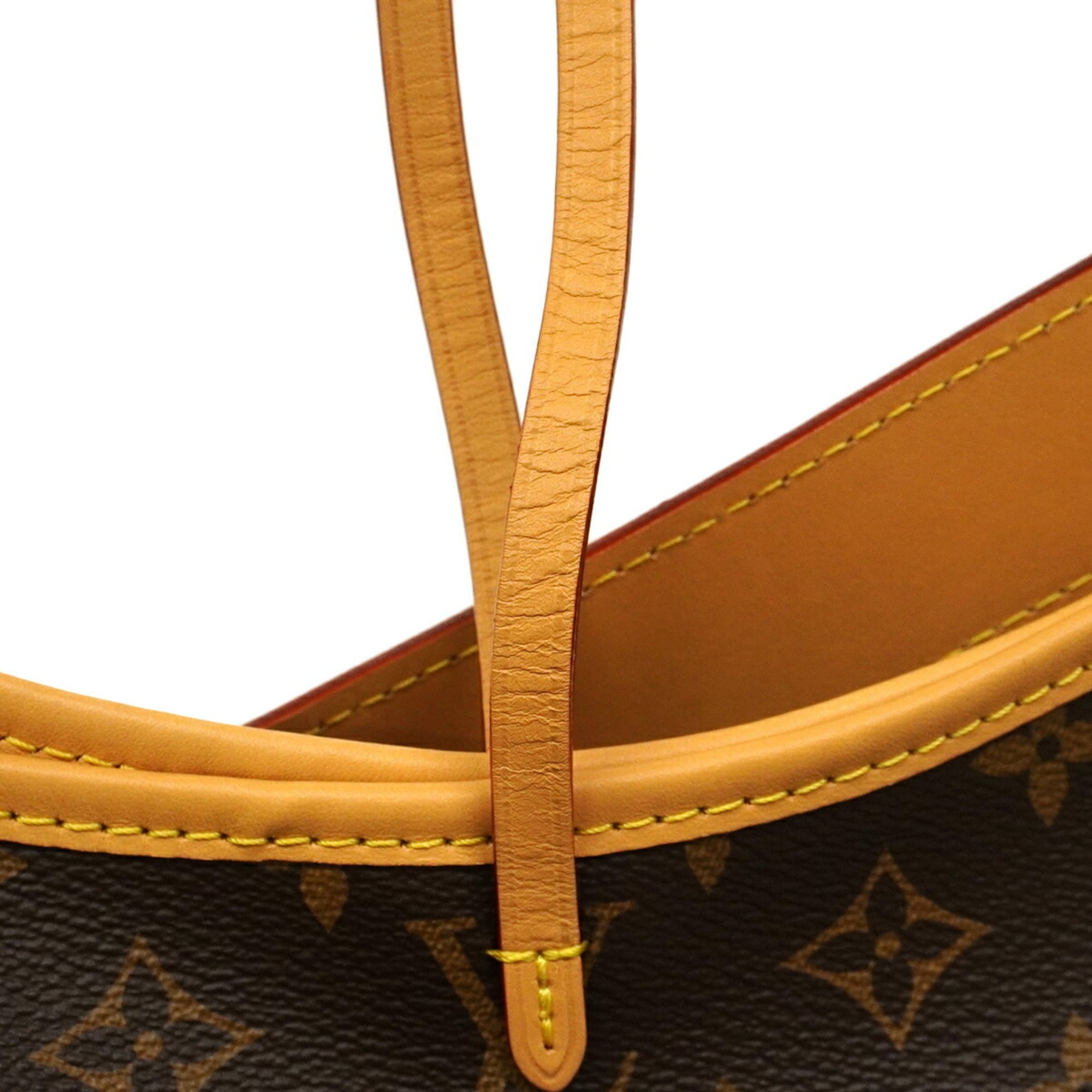Louis Vuitton Brown Shoulder Bag (Pre-Owned)