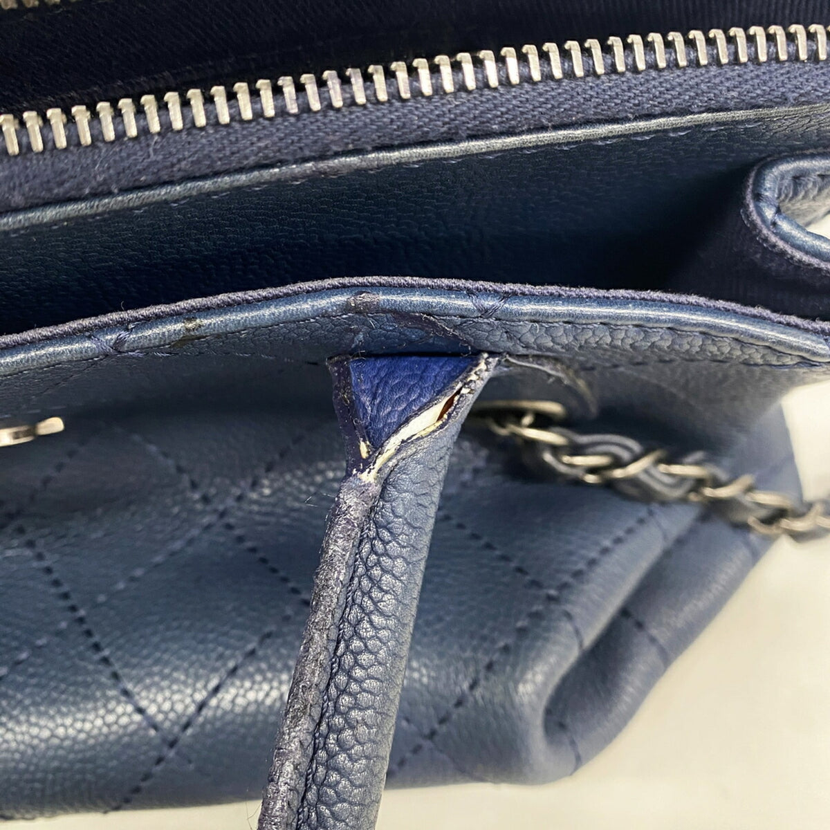 Chanel Blue Grained Calfskin Handbag (Pre-Owned)