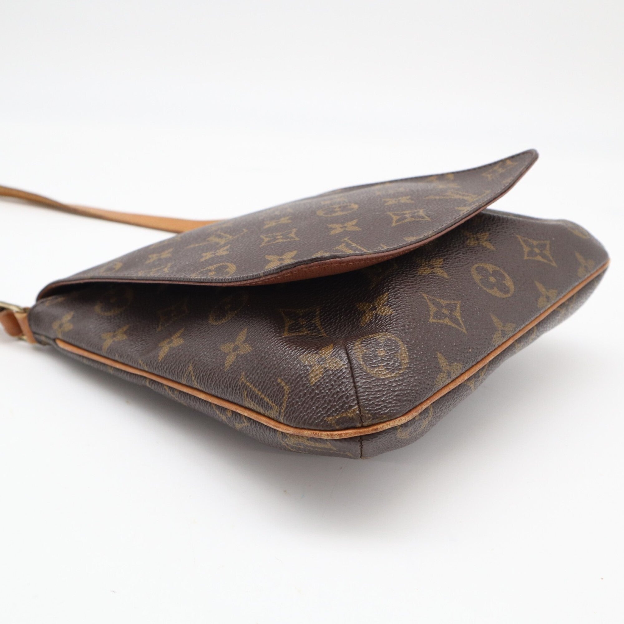 Louis Vuitton Beige Brown Monogram Coated Canvas Leather Shoulder Bag (Pre-Owned)