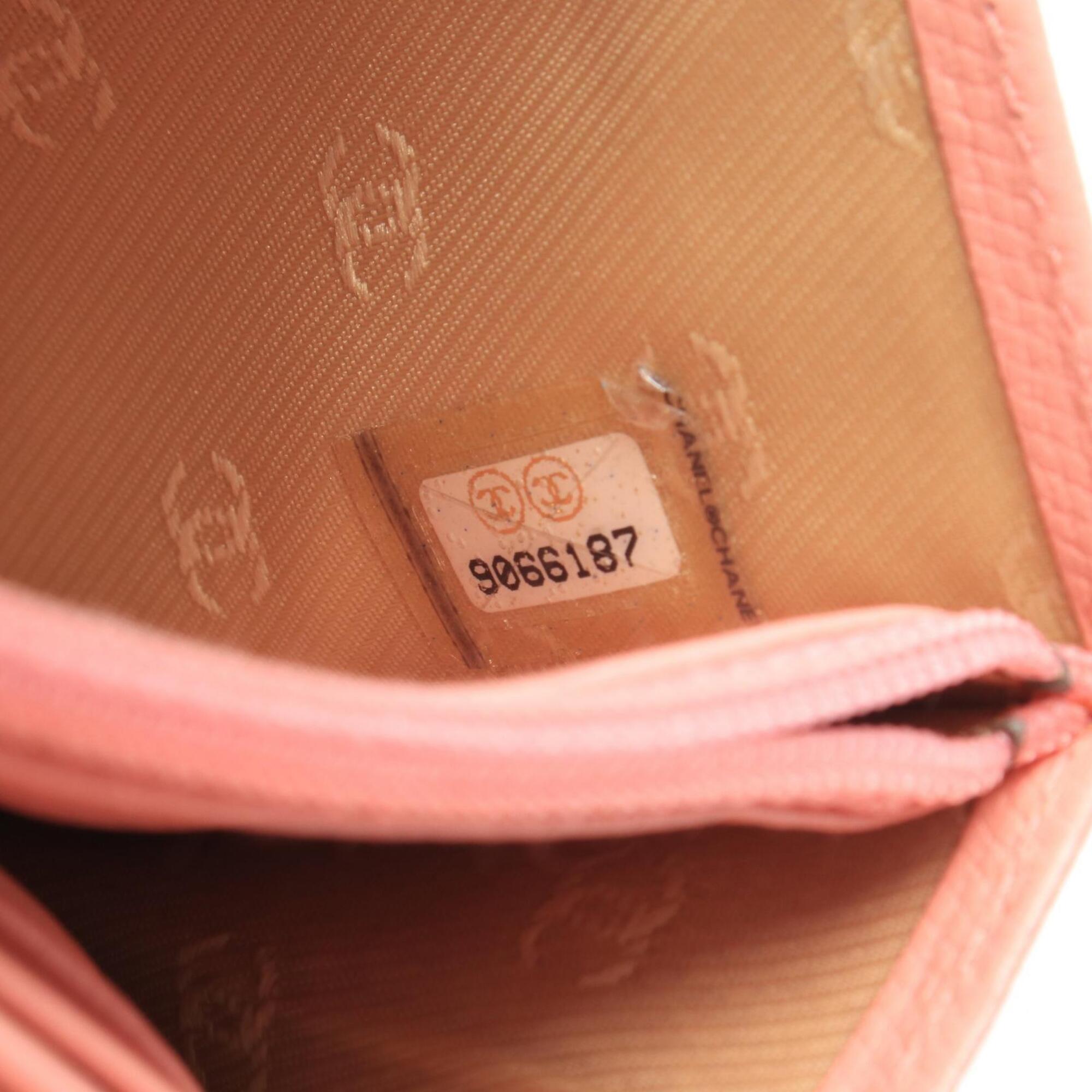 Chanel Pink Leather Wallet (Bi-Fold) (Pre-Owned)