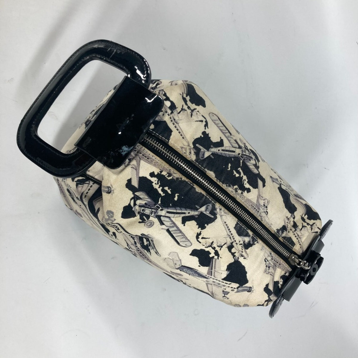 Chanel Black White Canvas Handbag (Pre-Owned)