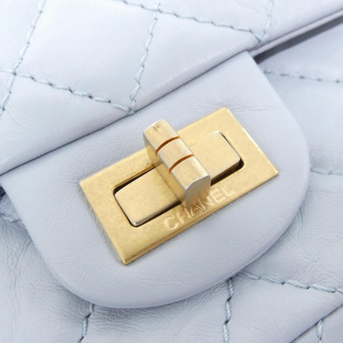 Chanel Light Blue Leather Shoulder Bag (Pre-Owned)