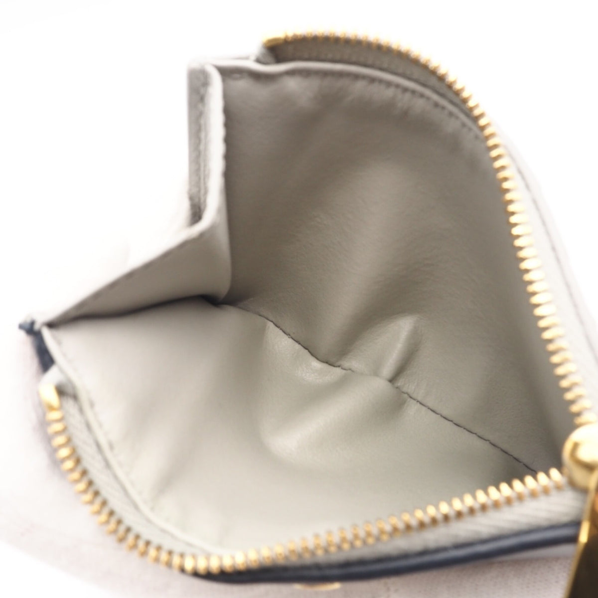 Bottega Veneta Intrecciato Gray Leather Wallet (Bi-Fold) (Pre-Owned)