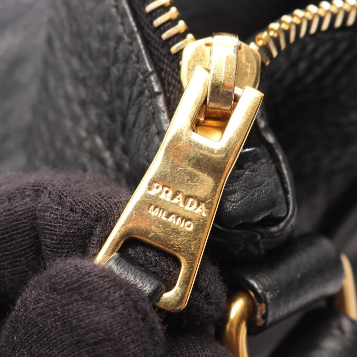 Prada Black Leather Handbag (Pre-Owned)