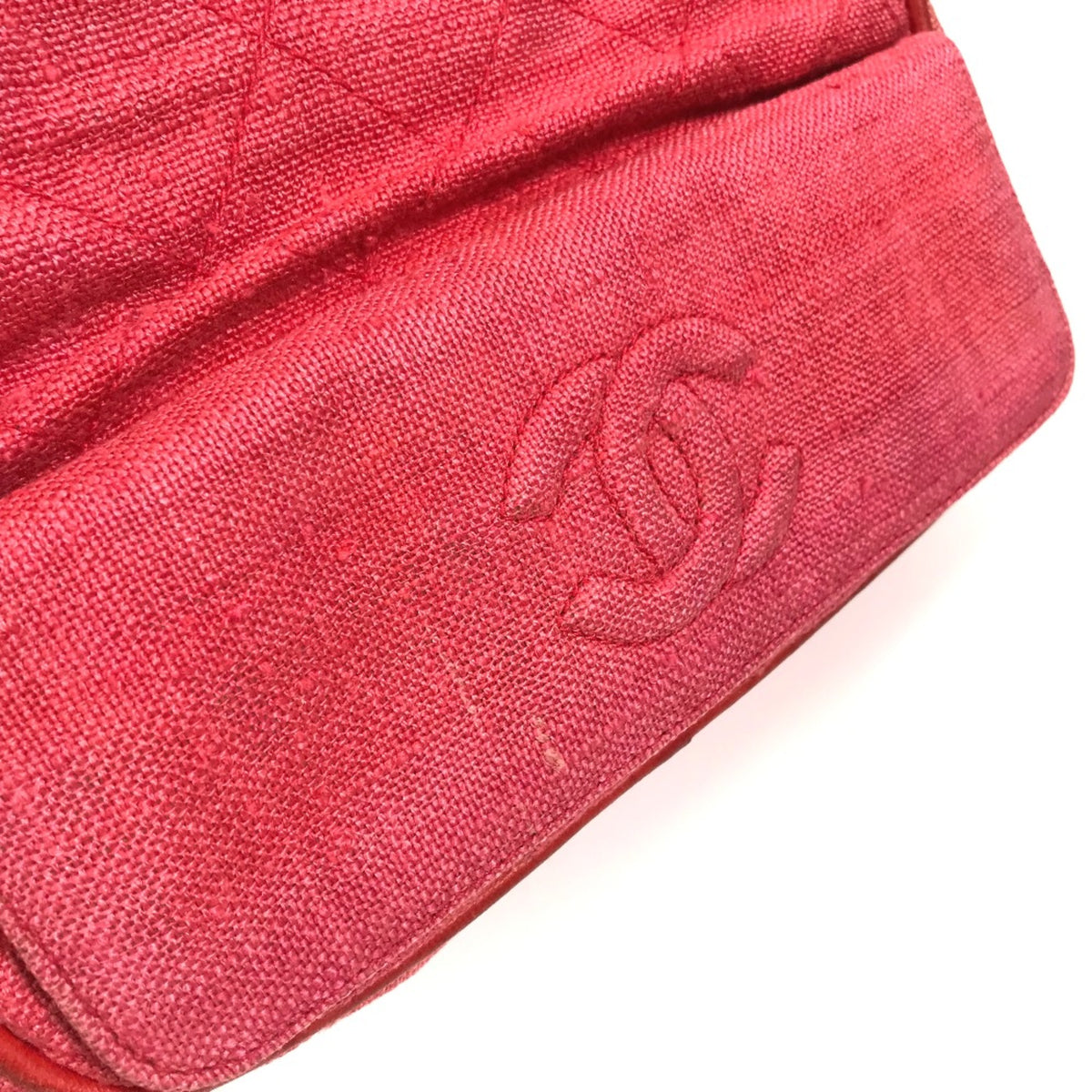 Chanel Red Cloth Shoulder Bag (Pre-Owned)