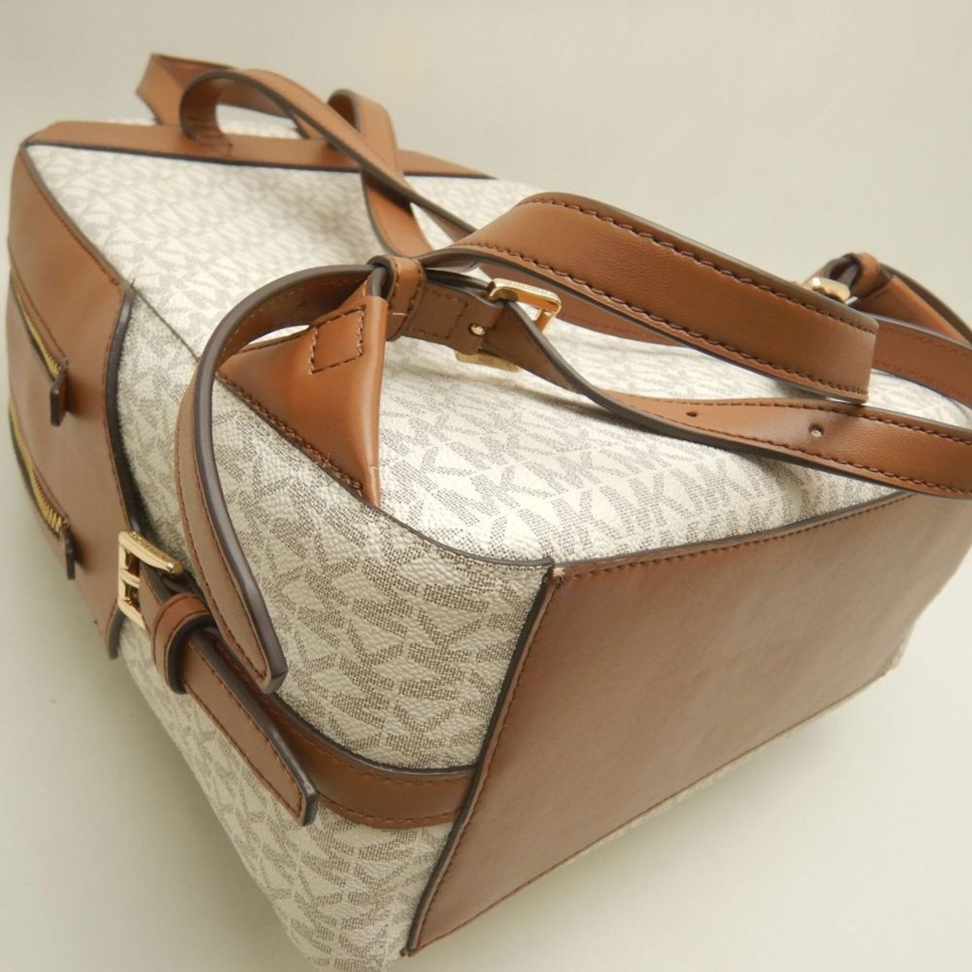 Michael Kors Brown Coated Canvas Leather Backpack (Pre-Owned)