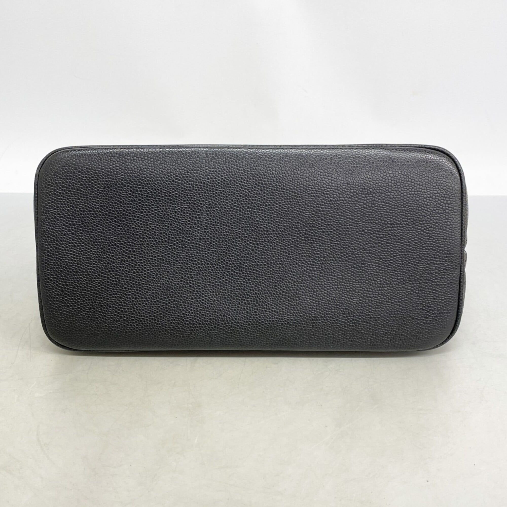 Chanel Black Grained Calfskin Tote Bag (Pre-Owned)