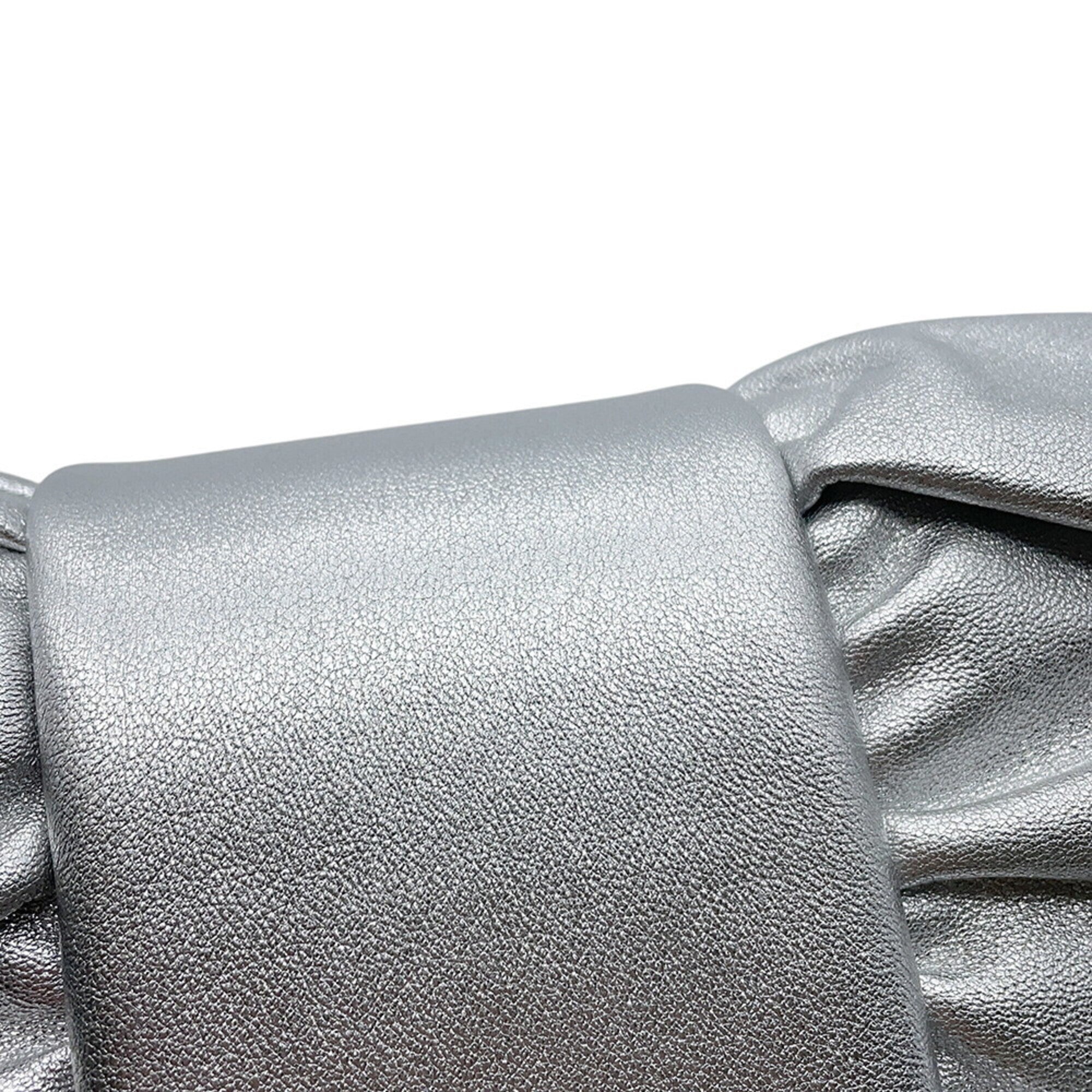 Chanel Silver Leather Handbag Shoulder Bag (Pre-Owned)