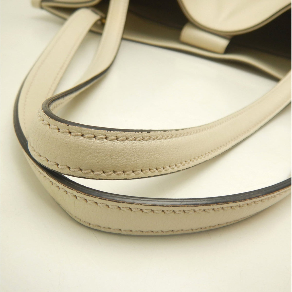 Gucci Horsebit Ivory Leather Tote Bag (Pre-Owned)