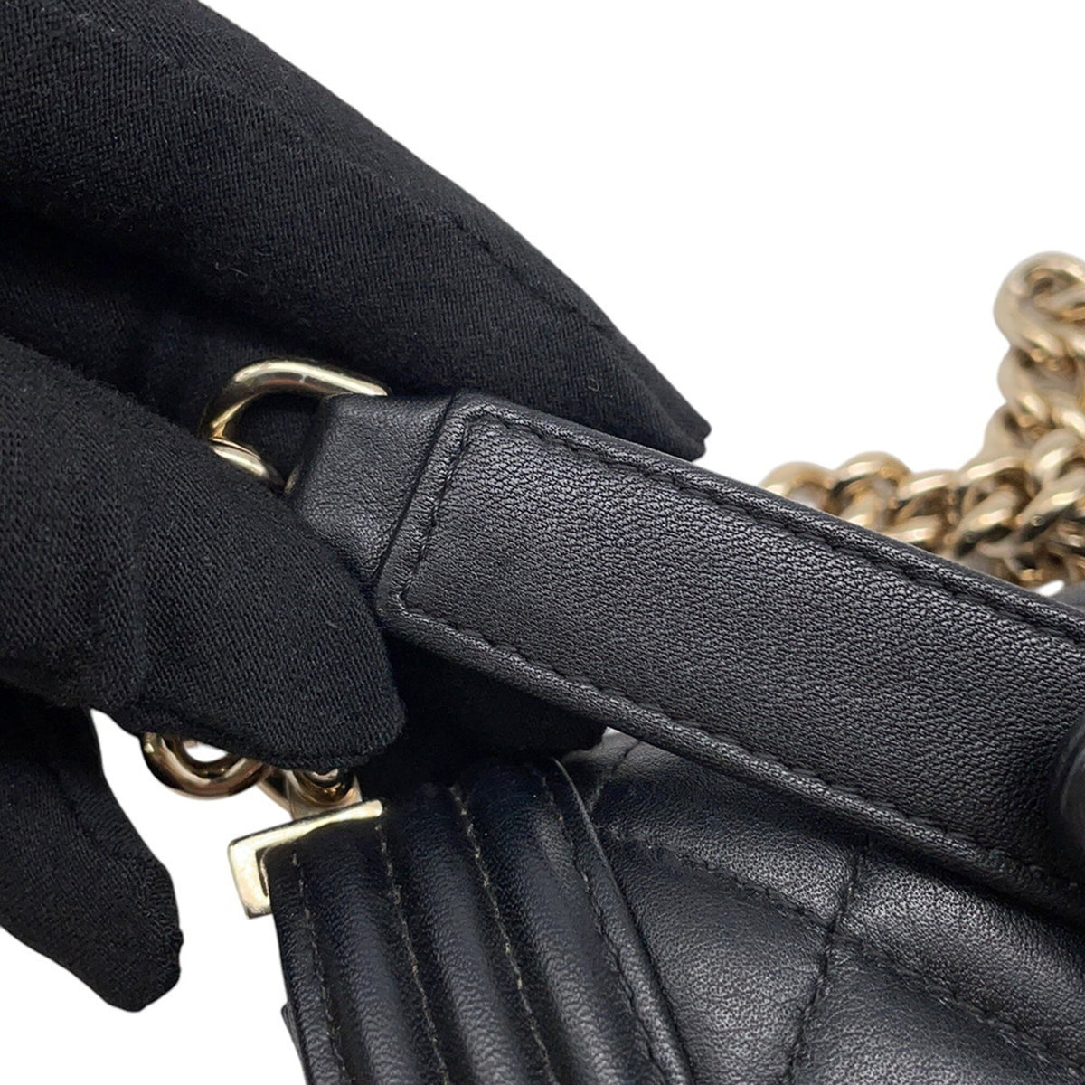 Chanel Boy Chanel Black Leather Handbag Shoulder Bag (Pre-Owned)