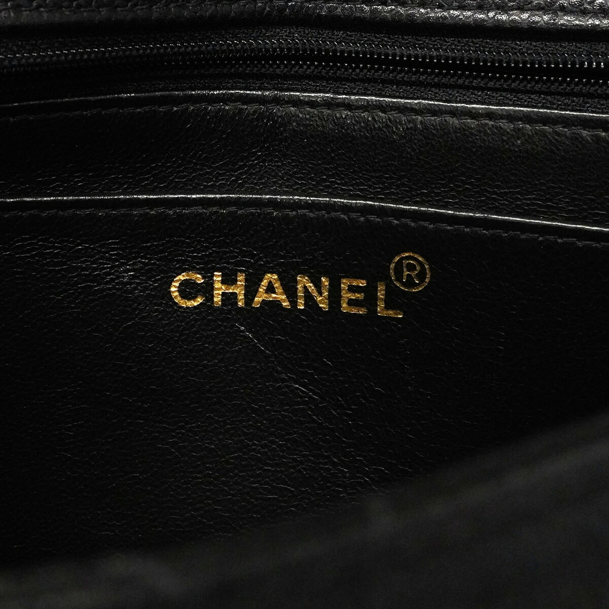 Chanel Black Grained Calfskin Shoulder Bag (Pre-Owned)