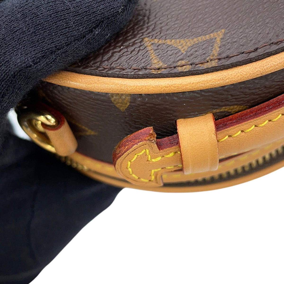 Louis Vuitton Beige Monogram Shoulder Bag (Pre-Owned)