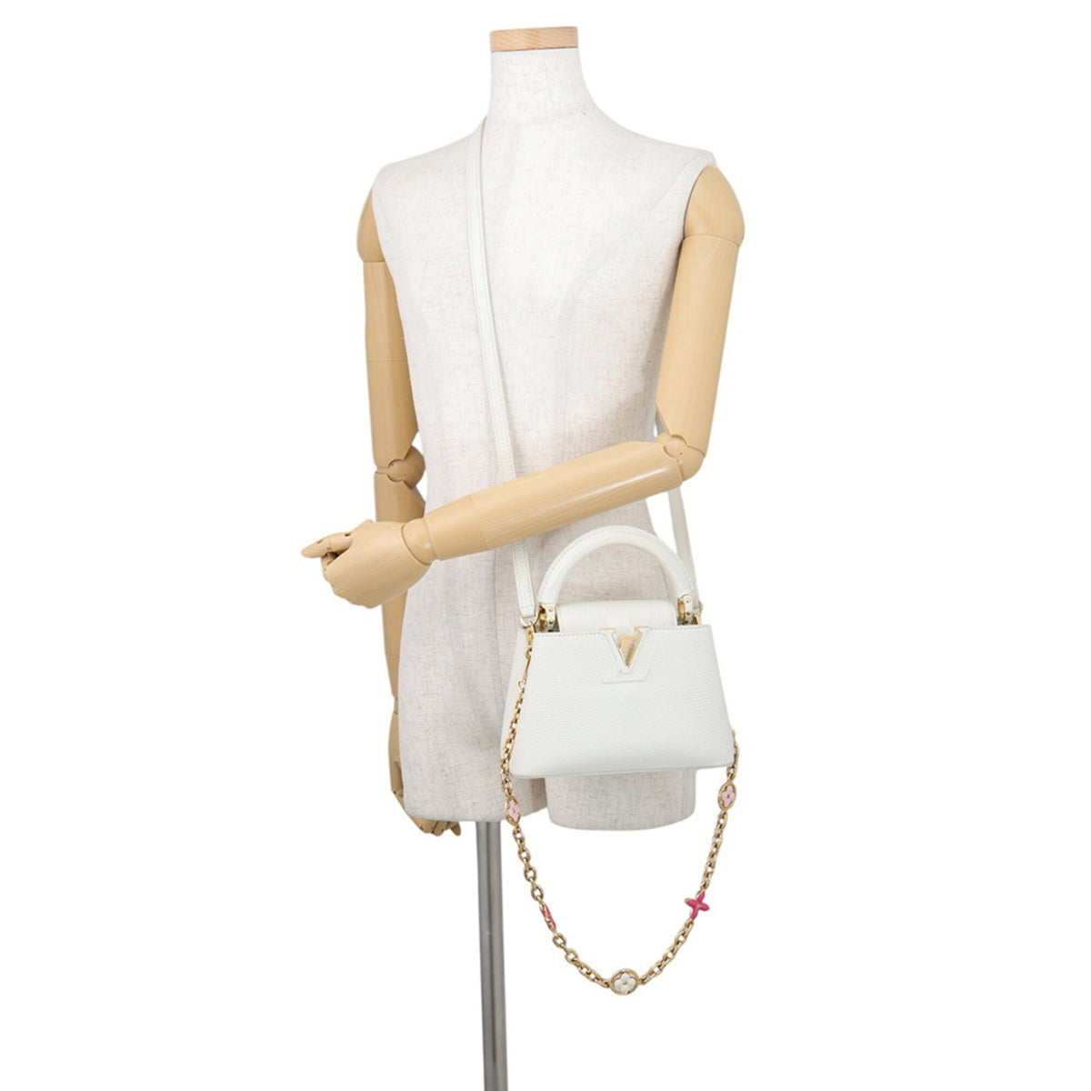 Louis Vuitton White Leather Handbag Shoulder Bag (Pre-Owned)