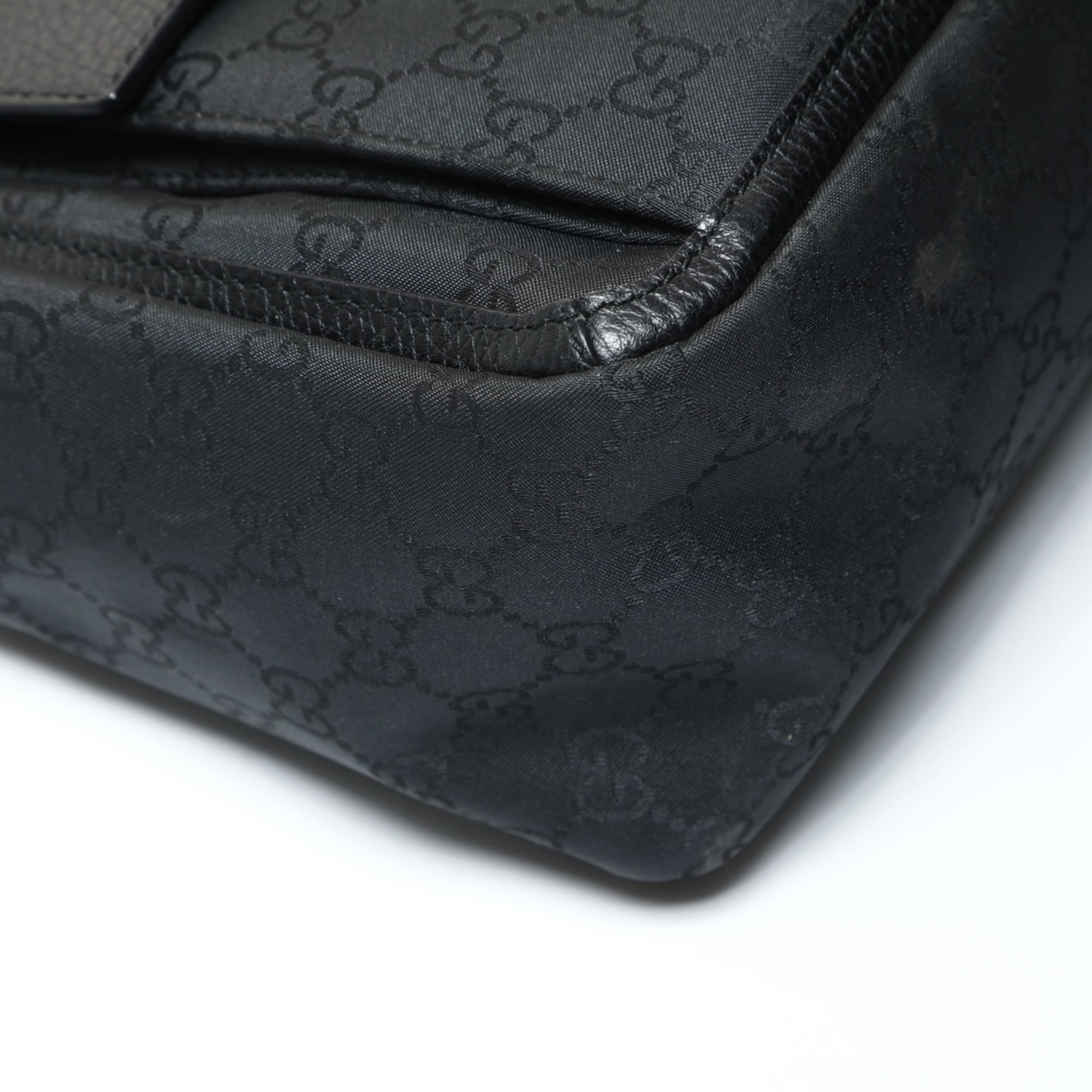Gucci Black Handbag (Pre-Owned)