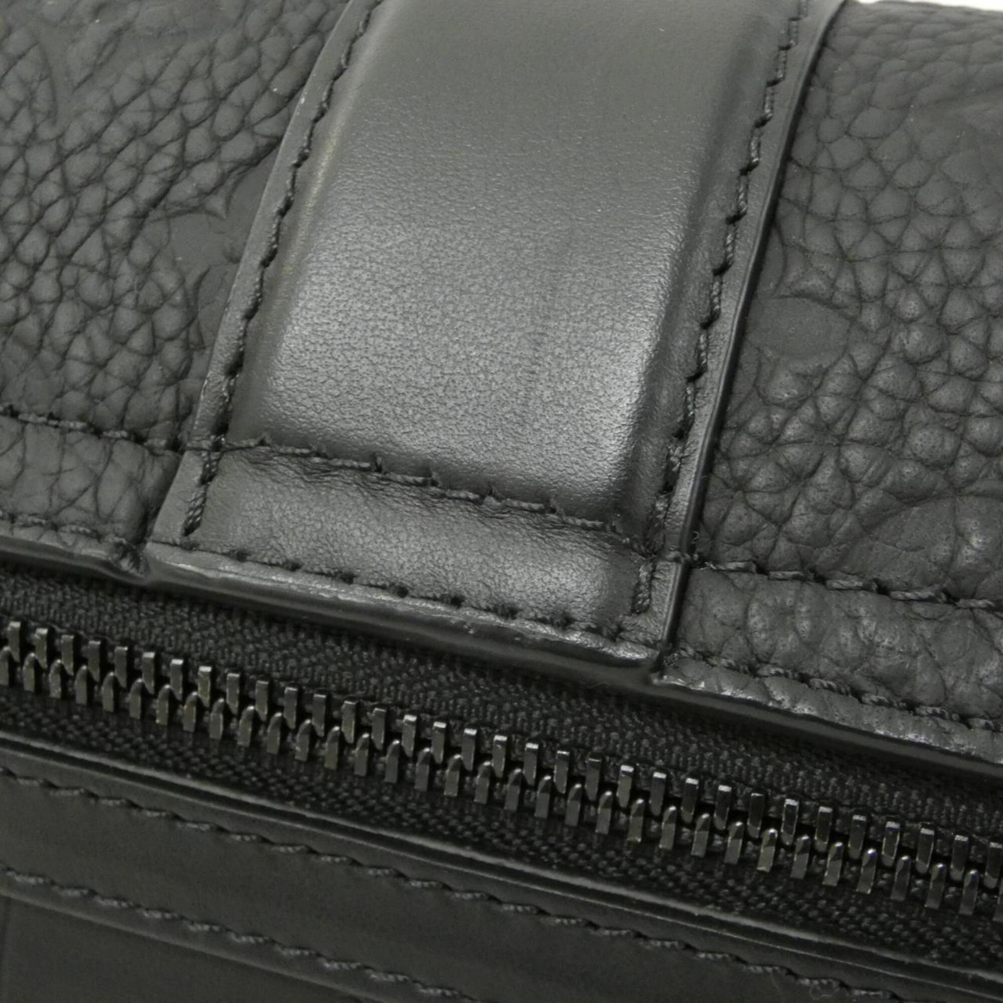 Louis Vuitton Black Leather Shoulder Bag (Pre-Owned)