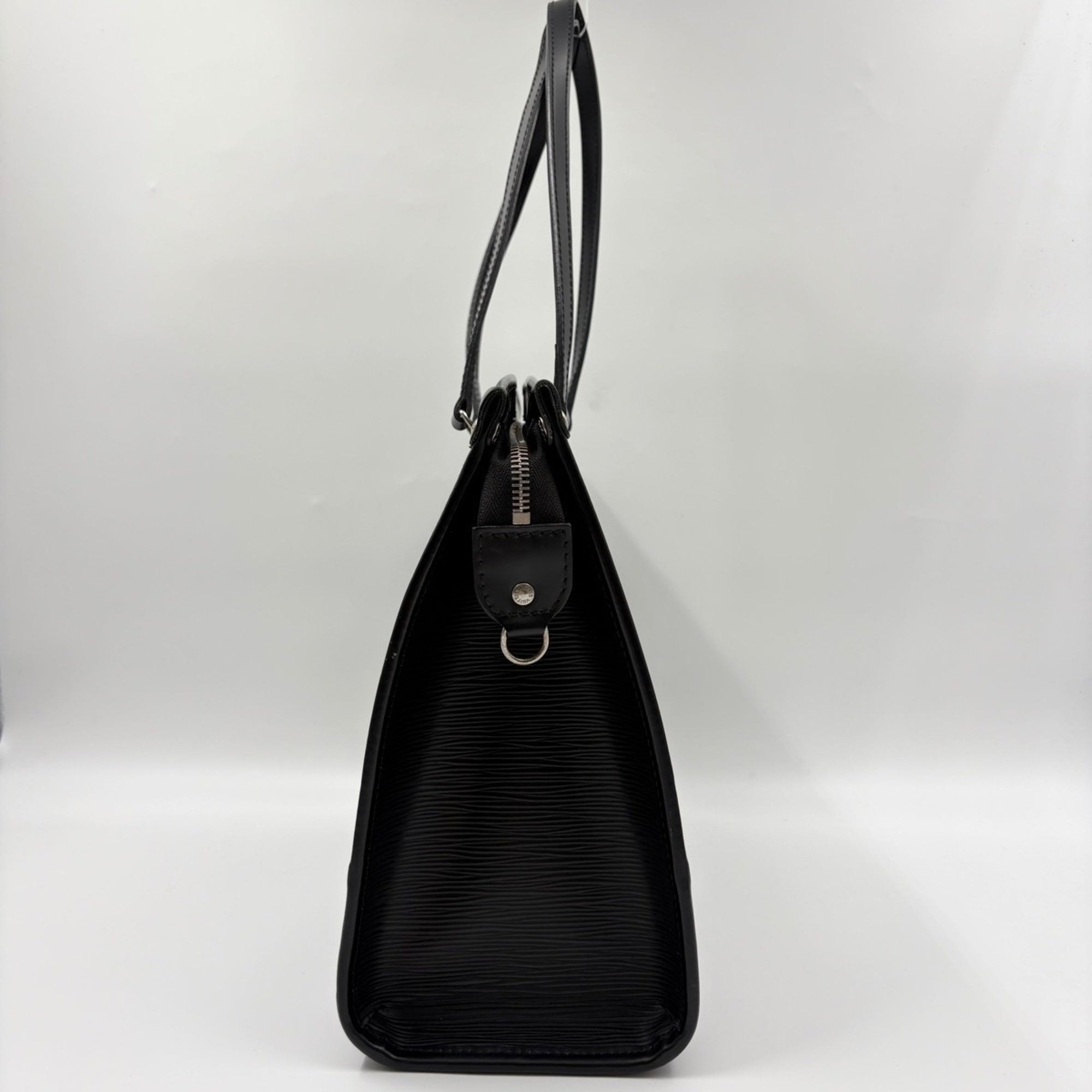 Louis Vuitton Black Tote Bag (Pre-Owned)