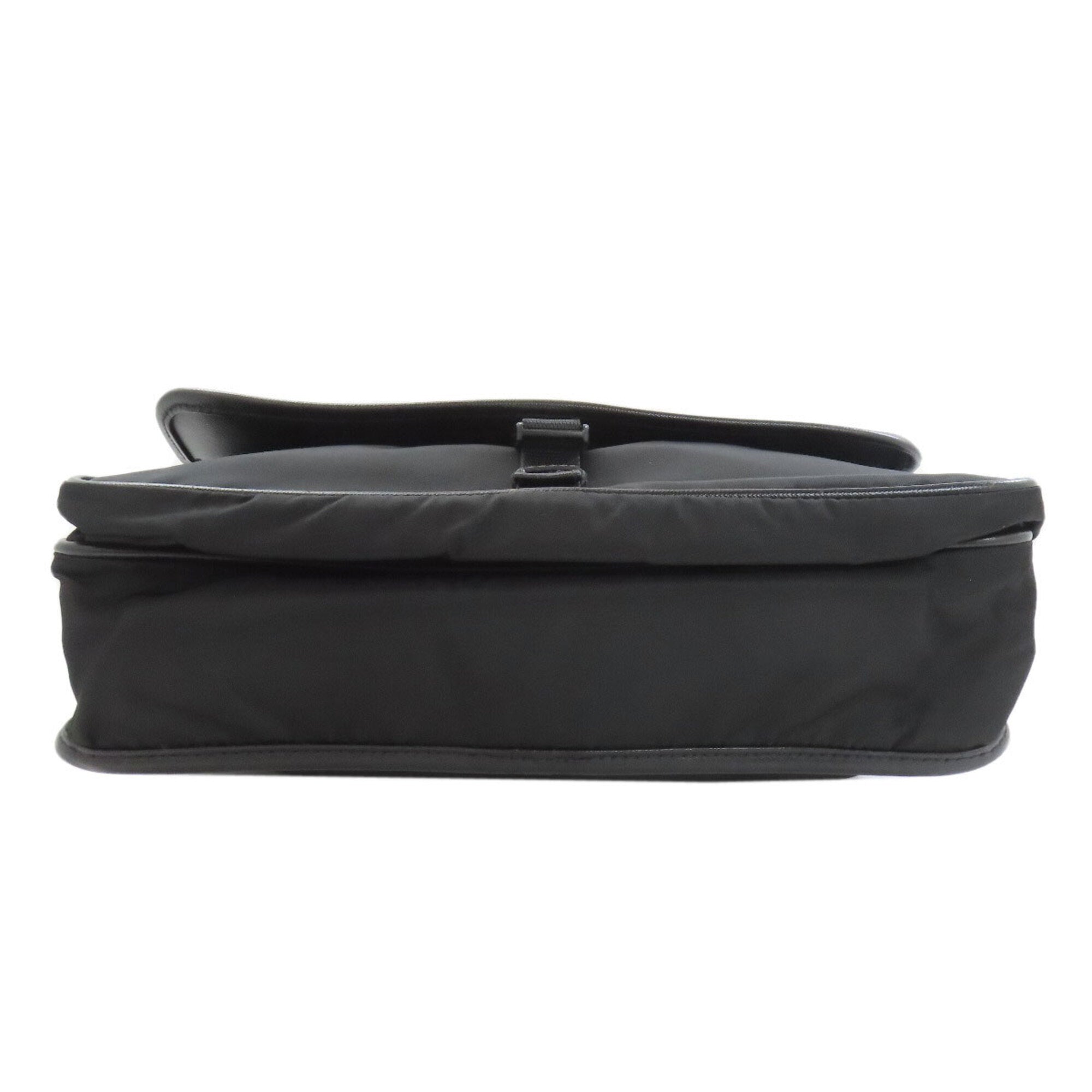 Prada Black Nylon Shoulder Bag (Pre-Owned)