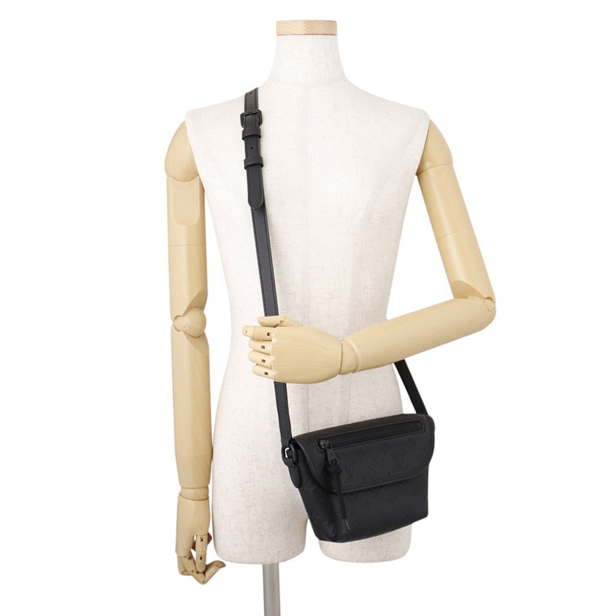 Louis Vuitton Noir Monogram Shadow Shoulder Bag (Pre-Owned)