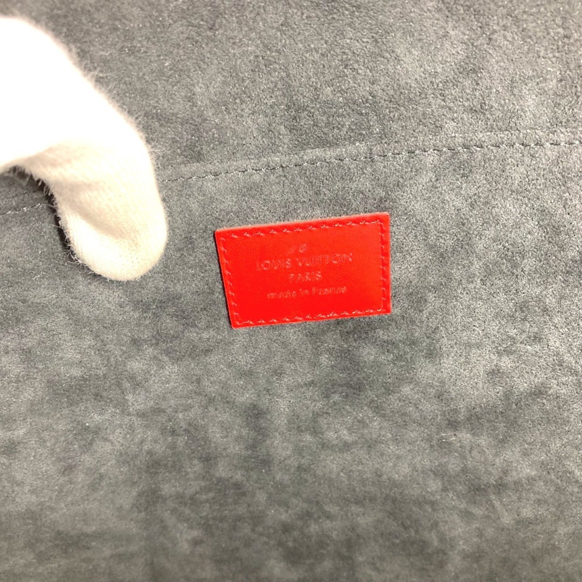 Louis Vuitton Red Color White Epi Leather Clutch Bag Pochette (Pre-Owned)