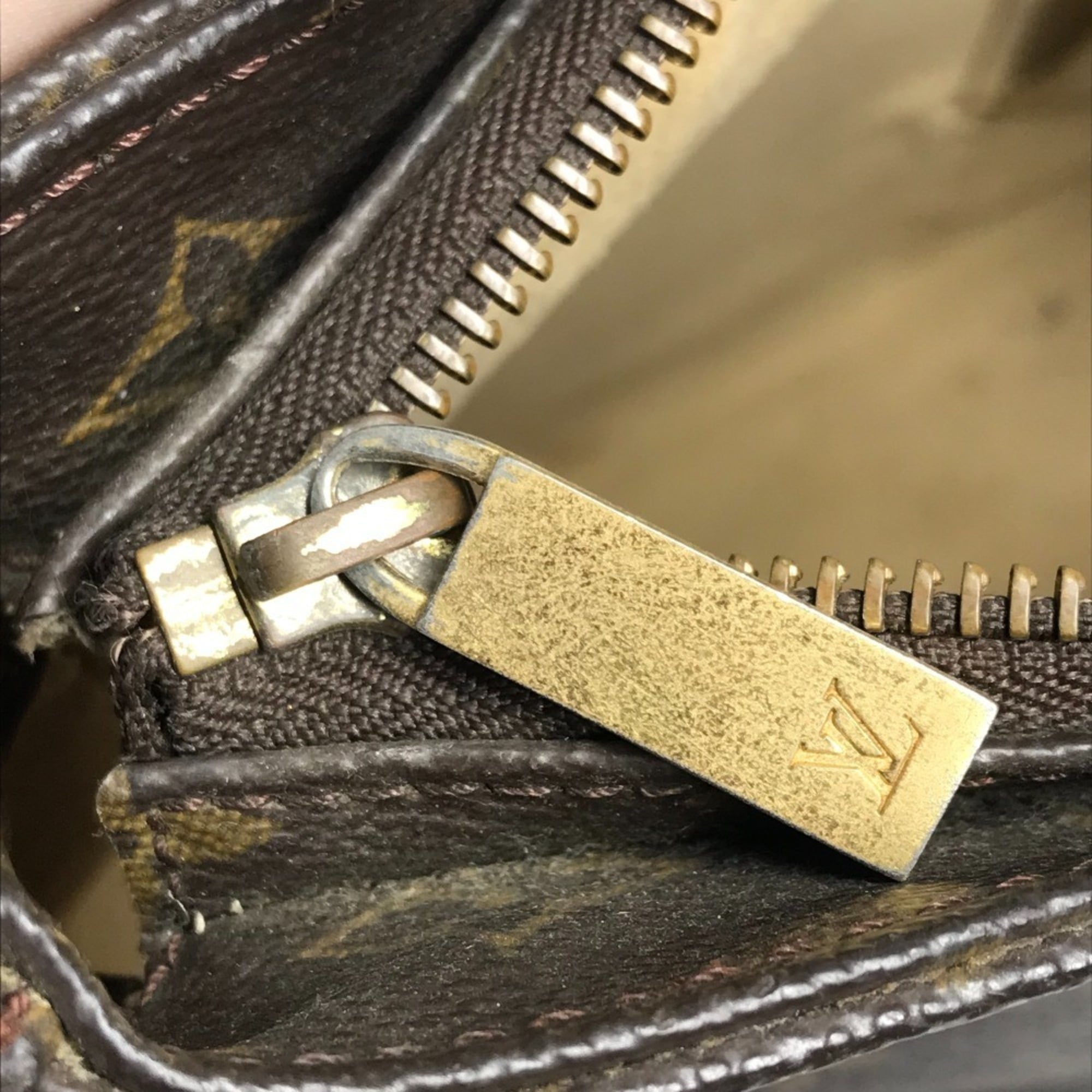Louis Vuitton Brown Monogram Canvas Handbag Shoulder Bag (Pre-Owned)