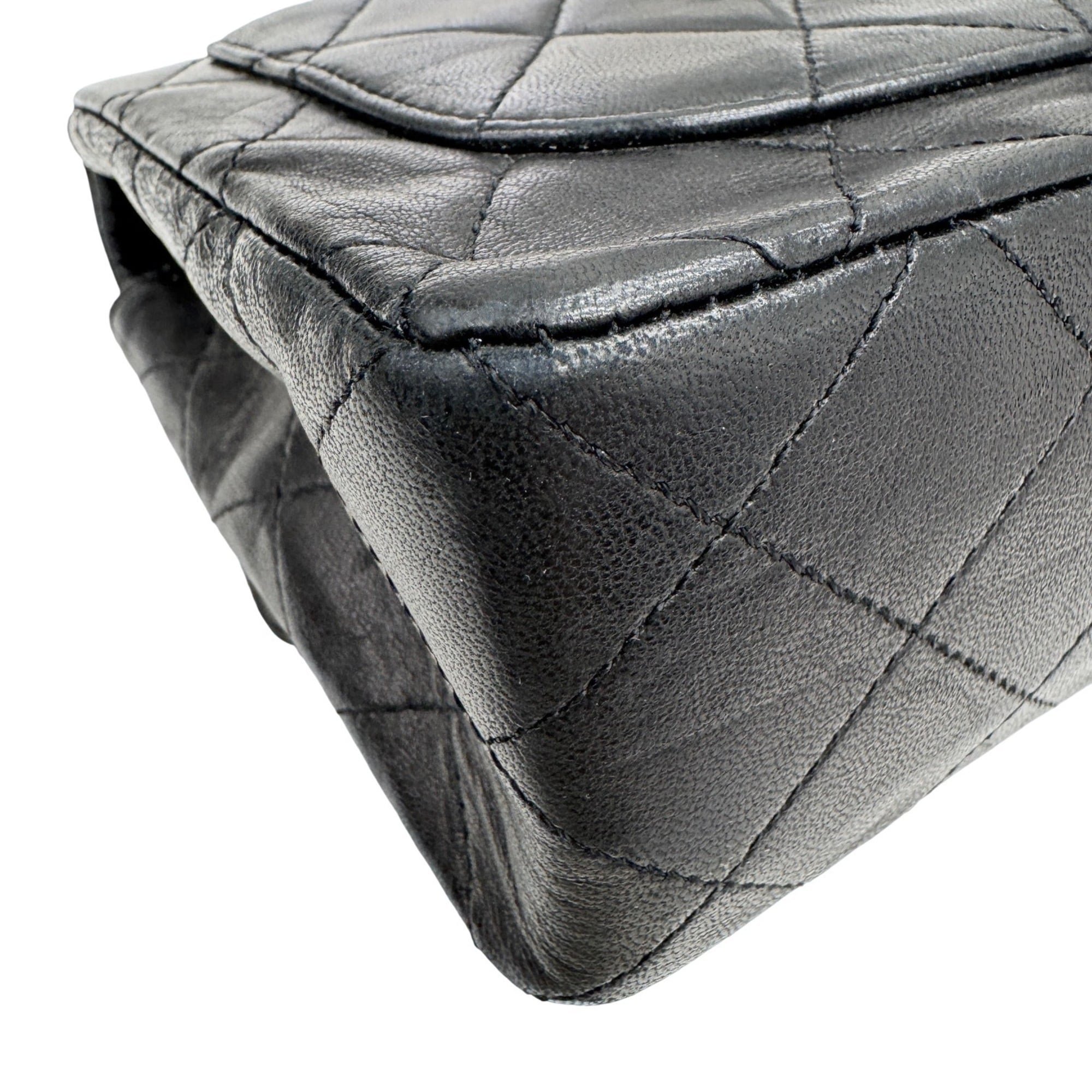 Chanel Black Gold Leather Shoulder Bag (Pre-Owned)