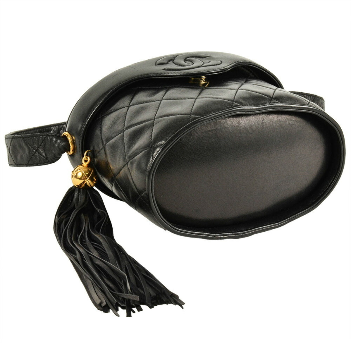 Chanel Matelasse Black Leather Shoulder Bag (Pre-Owned)