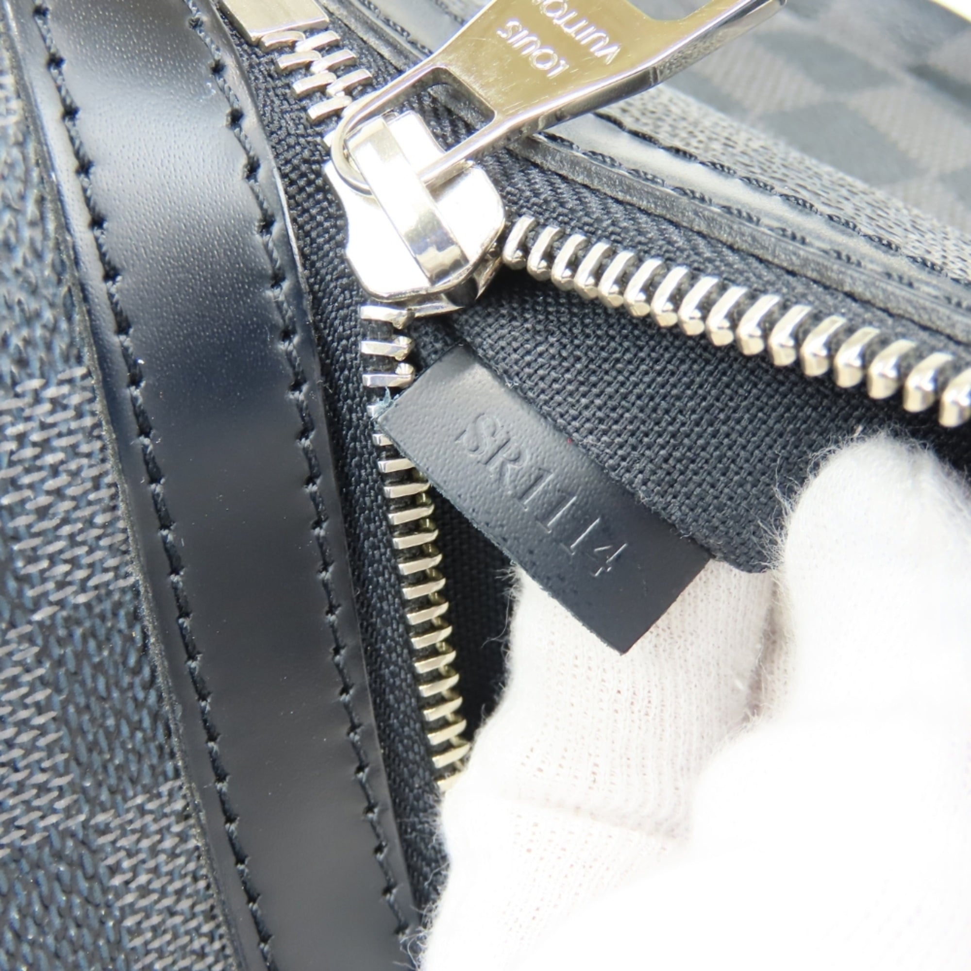 Louis Vuitton Black Dark Gray Damier Graphite Shoulder Bag (Pre-Owned)