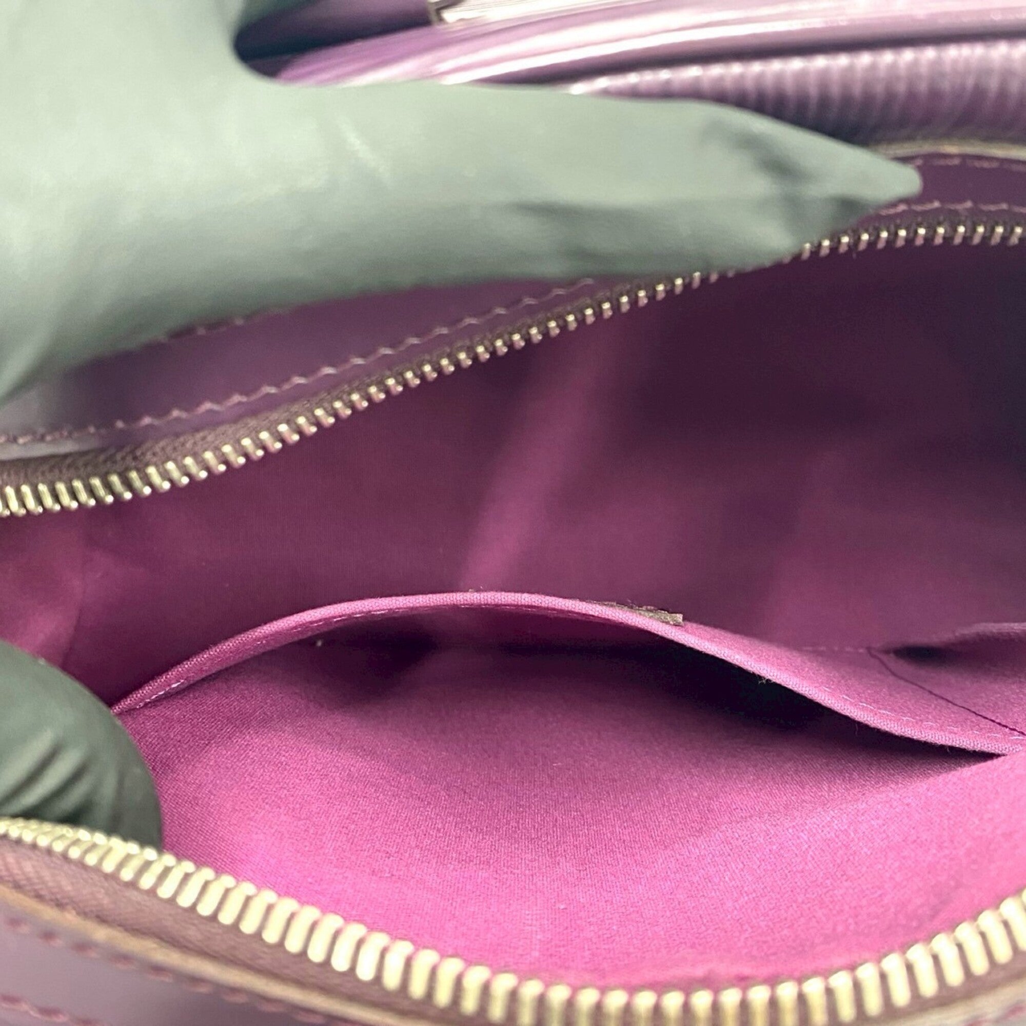 Louis Vuitton Purple Leather Handbag (Pre-Owned)