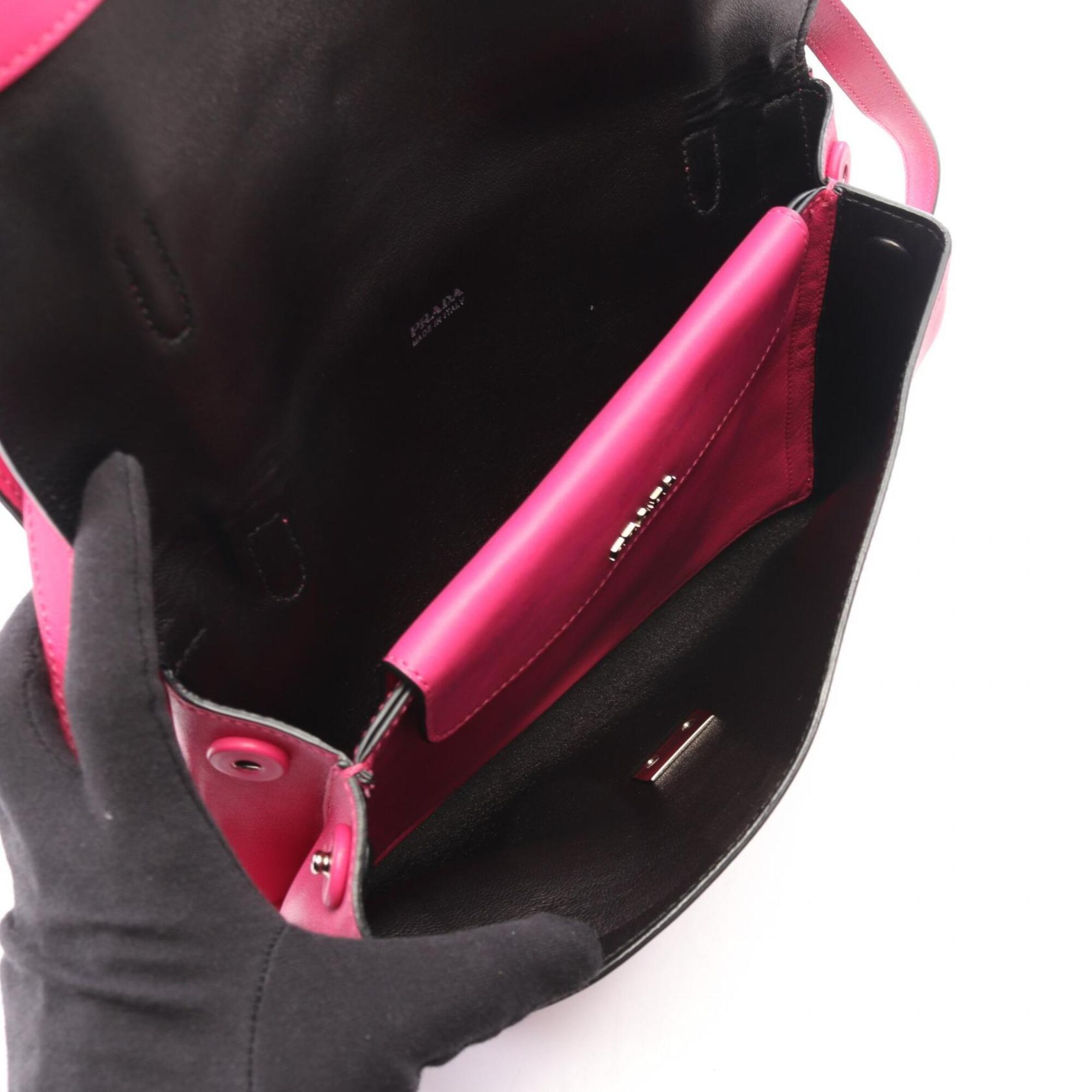Prada Pink Leather Handbag Shoulder Bag (Pre-Owned)