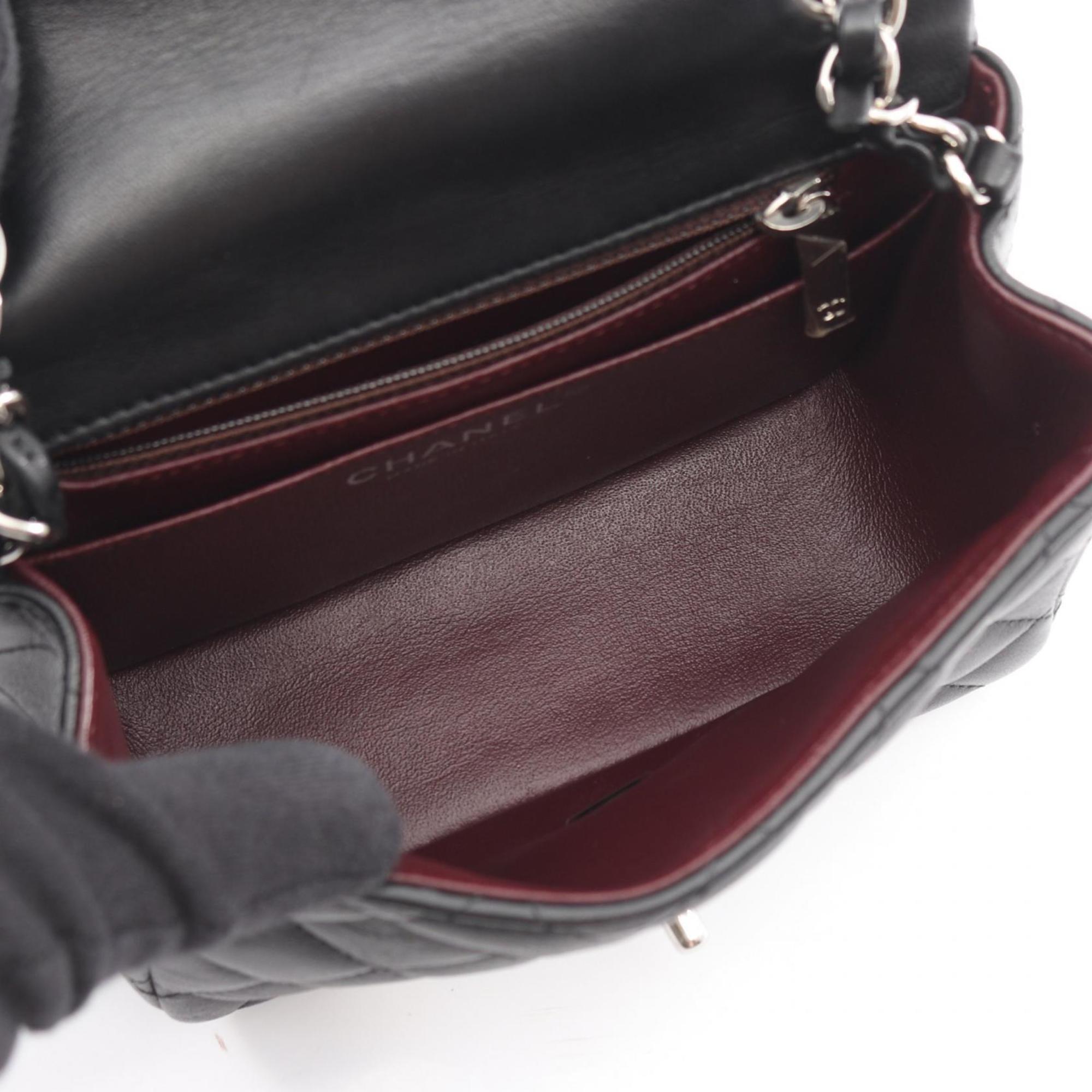 Chanel Black Leather Handbag Shoulder Bag (Pre-Owned)